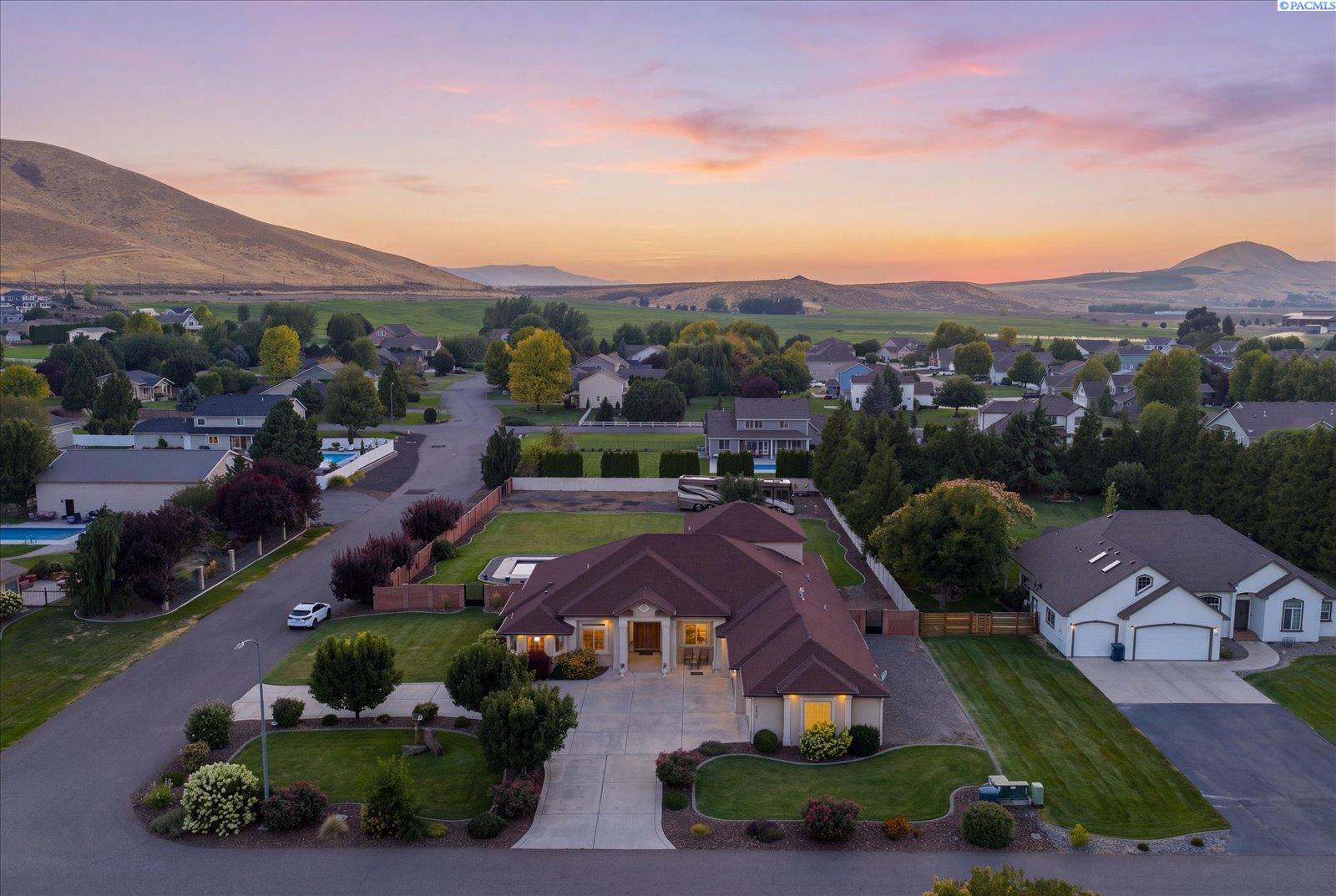 Photo 2 of Single family home for sale at 5706 Glenbrook Loop, West Richland, WA 99353 | MLS# PAC295332 | Listing updated on 2026-10-10