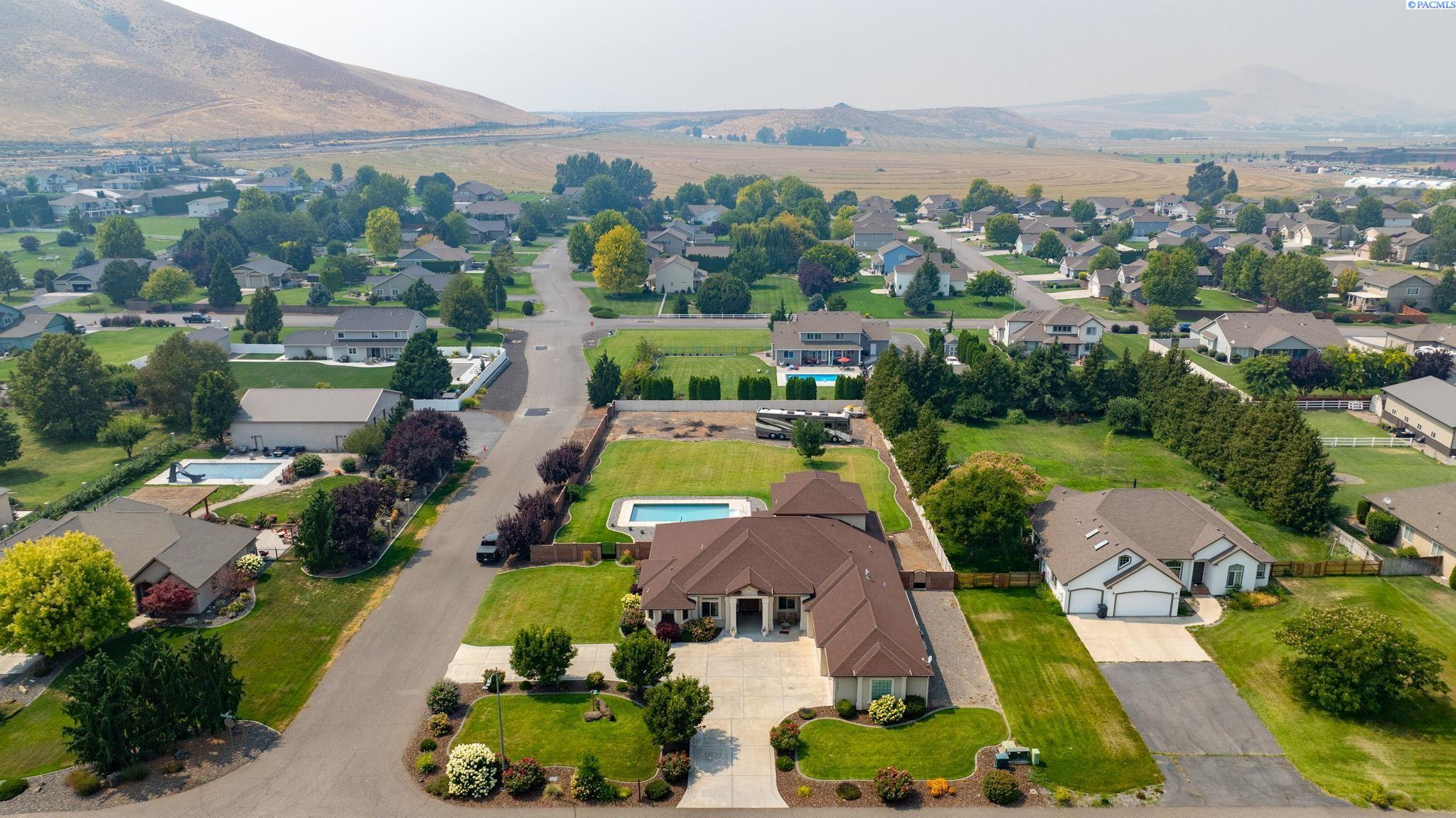 Single family home for sale at 5706 Glenbrook Loop, West Richland, WA 99353 | MLS# PAC295332
