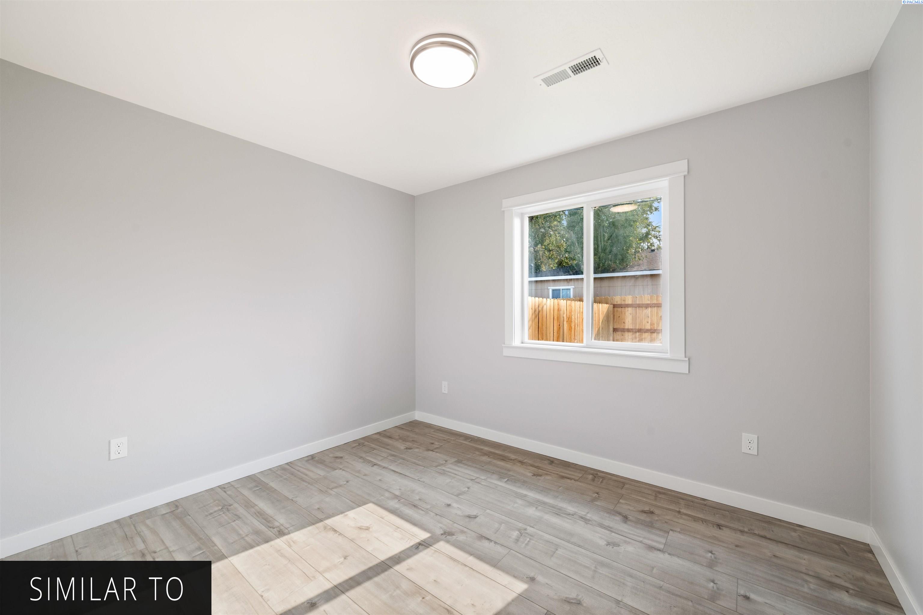 Photo 3 of House for sale at 506 N Kent Pl, Kennewick, WA 99336 | MLS# PAC295337 | Listing updated on 2026-10-02