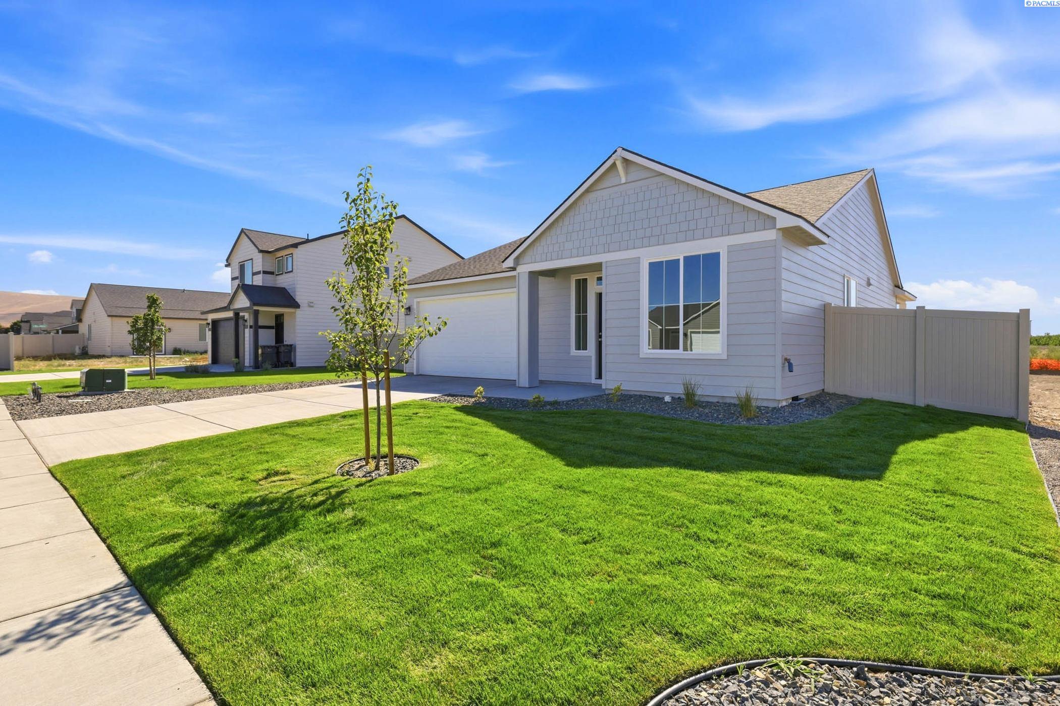 Photo 3 of Single family home for sale at 1205 18th Street, Benton City, WA 99320 | MLS# PAC295343 | Listing updated on 2026-10-07