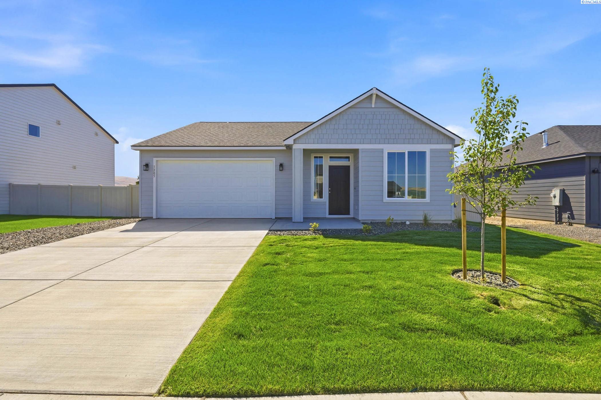 Photo 2 of Single family home for sale at 1205 18th Street, Benton City, WA 99320 | MLS# PAC295343 | Listing updated on 2026-10-07