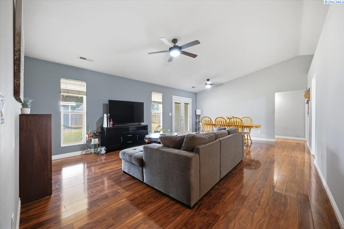 Photo 3 of Single family home for sale at 4501 W Grand Ronde Ave, Kennewick, WA 99336 | MLS# PAC295368 | Listing updated on 2026-10-07