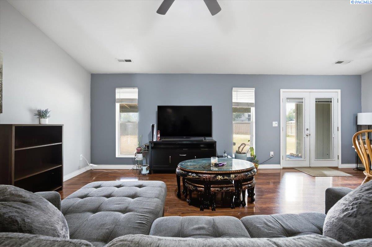 Photo 3 of Single family home for sale at 4501 W Grand Ronde Ave, Kennewick, WA 99336 | MLS# PAC295368 | Listing updated on 2026-10-07