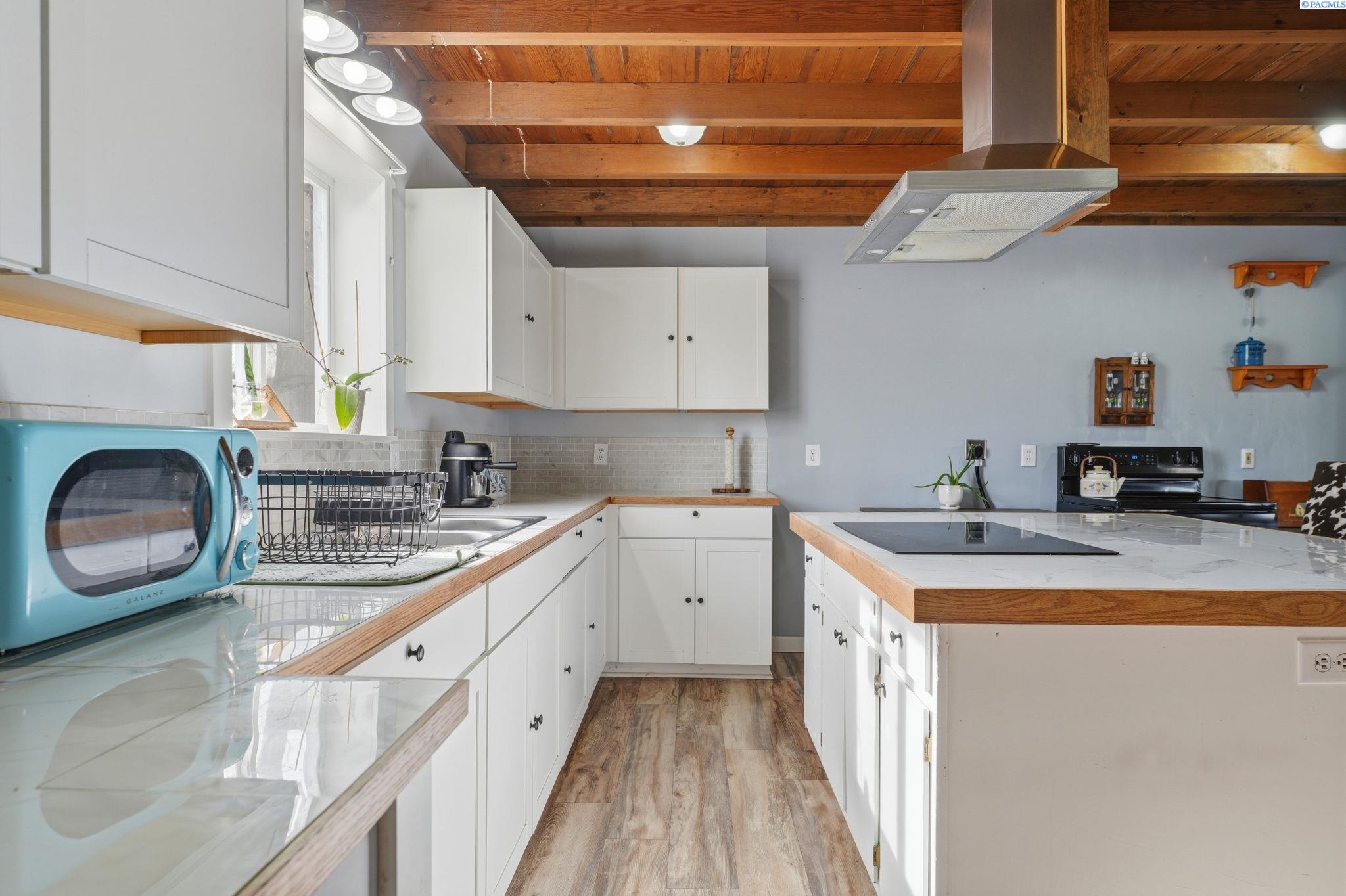 Photo 3 of Single family home for sale at 27992 Sr 22, Mabton, WA 98935 | MLS# PAC295382 | Listing updated on 2026-09-30