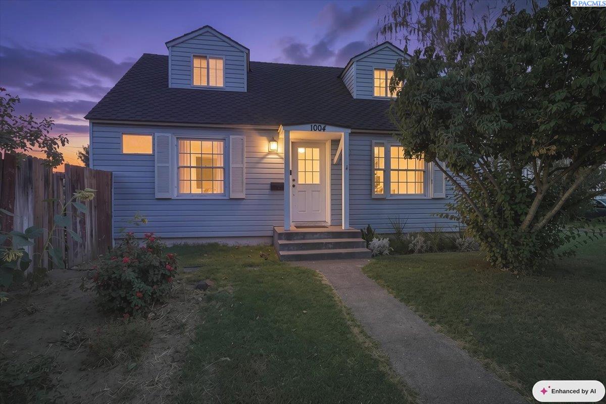 Photo 1 of Single family home for sale at 1004 W Henry St, Pasco, WA 99301 | MLS# PAC295385 | Listing updated on 2026-10-01