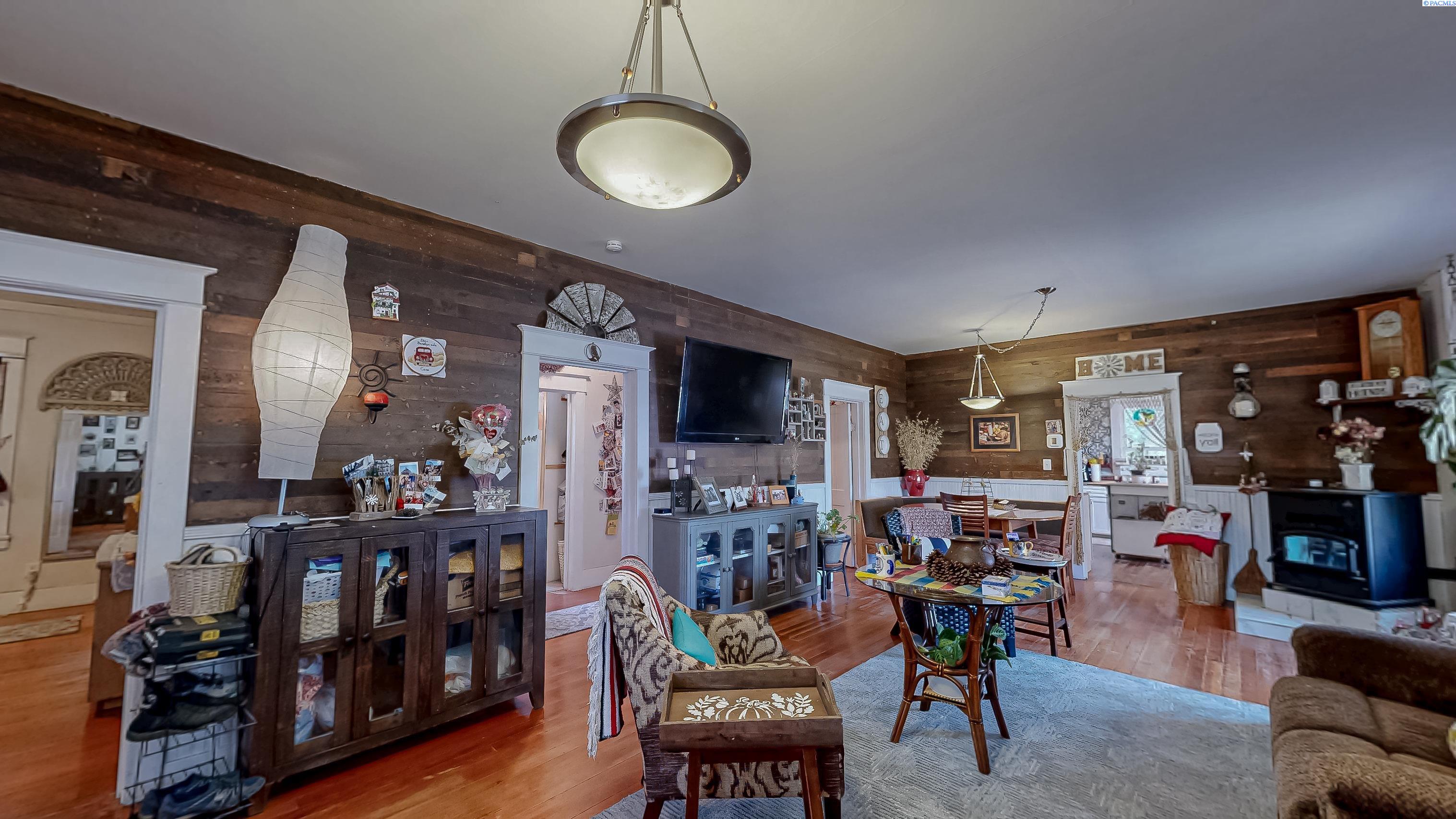 Photo 3 of Single family home for sale at 307 C St, Endicott, WA 99125 | MLS# PAC295395 | Listing updated on 2026-09-02