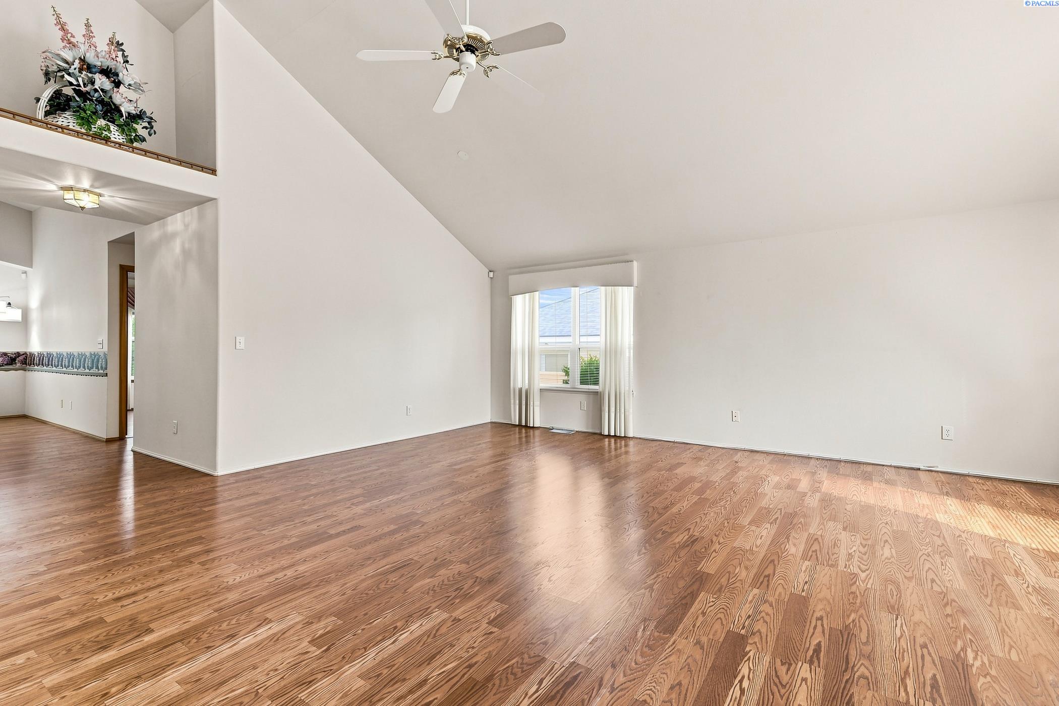 Photo 4 of Single family home for sale at 3336 S Green Lp, Kennewick, WA 99337 | MLS# PAC295398 | Listing updated on 2026-09-26