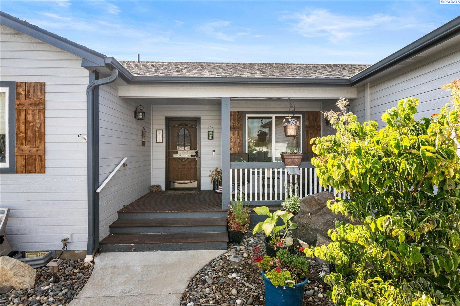 Photo 3 of Single family home for sale at 505 Paver Ct, Benton City, WA 99320 | MLS# PAC295429 | Listing updated on 2026-09-09