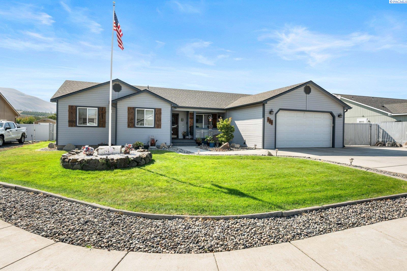 Photo 2 of Single family home for sale at 505 Paver Ct, Benton City, WA 99320 | MLS# PAC295429 | Listing updated on 2026-09-09