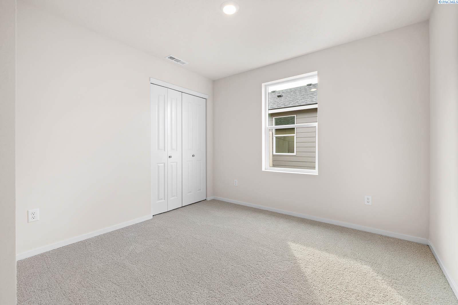 Photo 3 of Single family home for sale at 5910 Road 112, Pasco, WA 99301 | MLS# PAC295430 | Listing updated on 2026-10-08