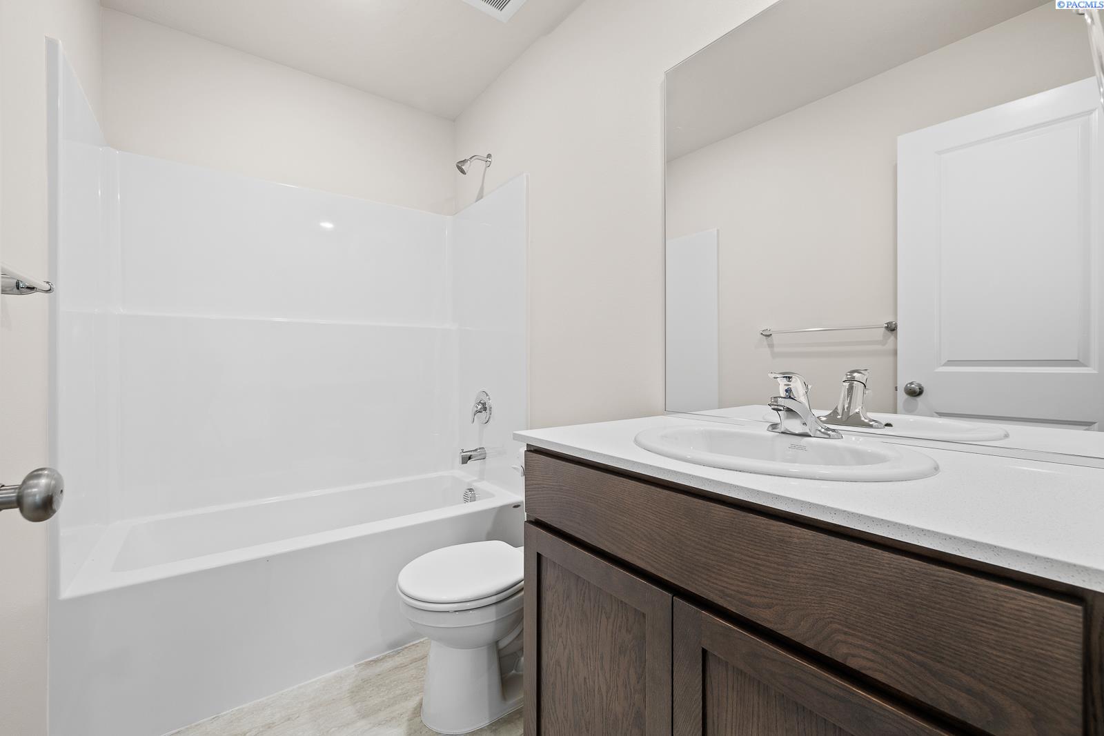 Photo 4 of Single family home for sale at 5910 Road 112, Pasco, WA 99301 | MLS# PAC295430 | Listing updated on 2026-10-08