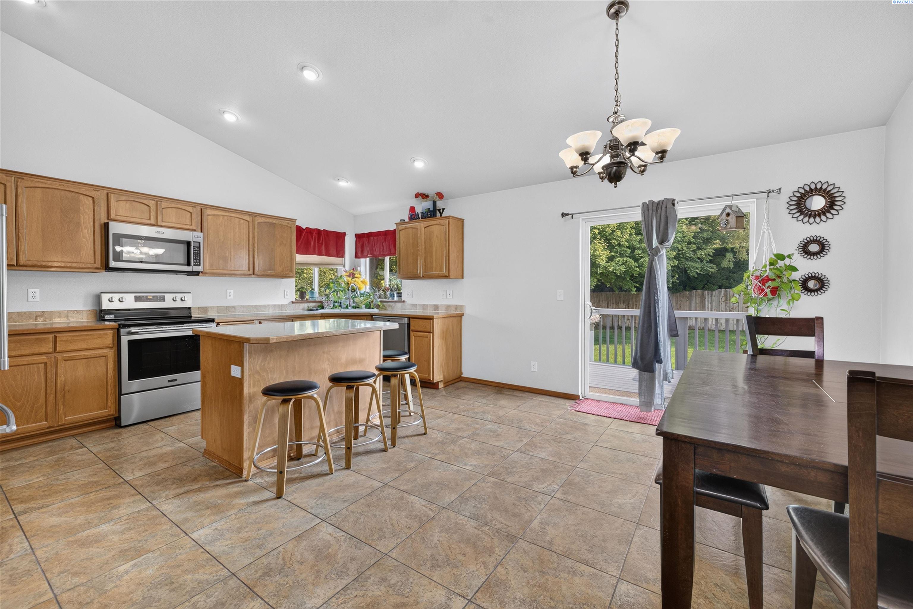 Photo 4 of Single family home for sale at 8514 W 3rd Avenue, Kennewick, WA 99336 | MLS# PAC295431 | Listing updated on 2026-09-10