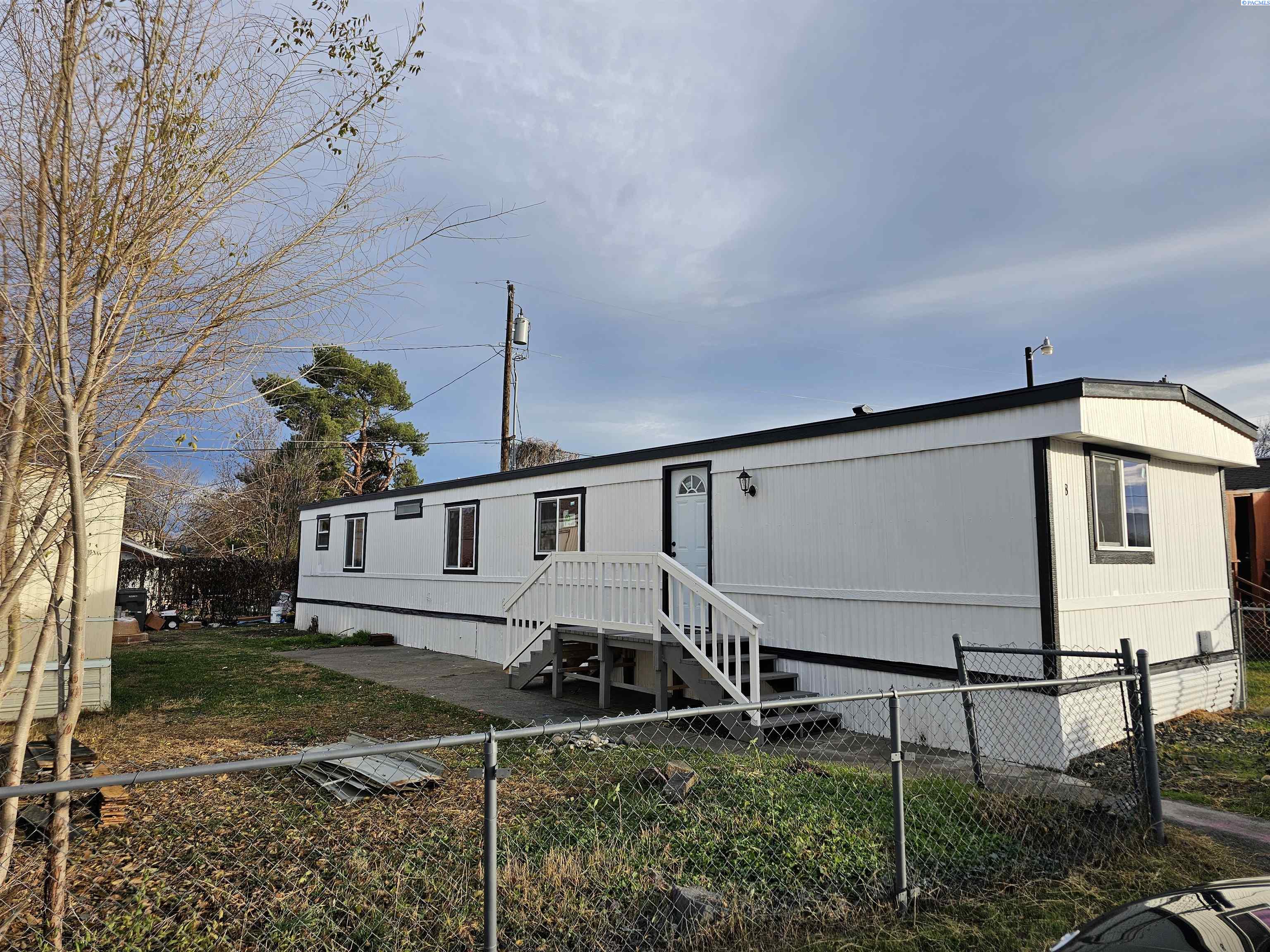 Photo 1 of Single family home for sale at 1421 S Cedar St, Kennewick, WA 99337 | MLS# PAC295434 | Listing updated on 2026-08-10