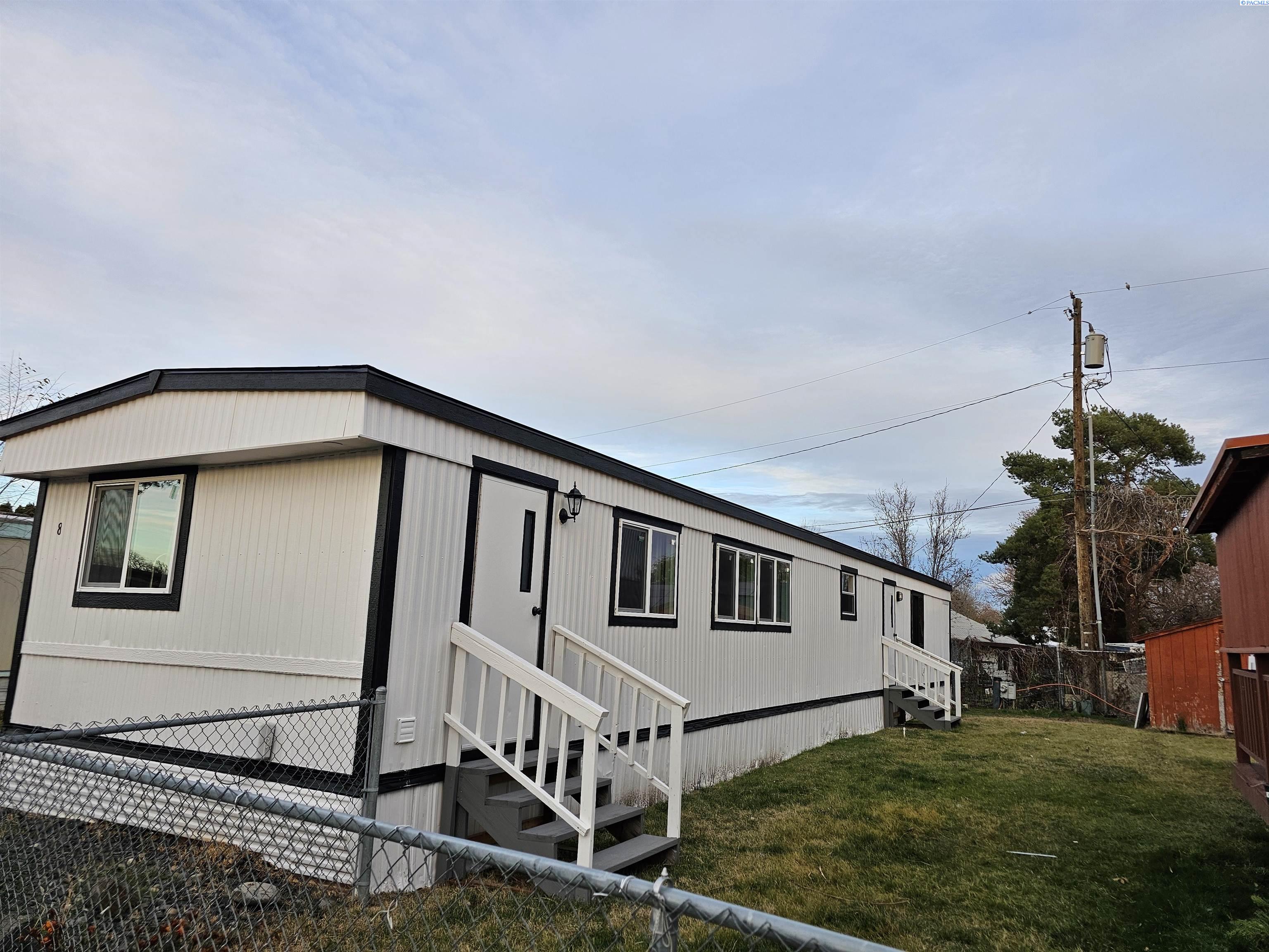 Photo 2 of Single family home for sale at 1421 S Cedar St, Kennewick, WA 99337 | MLS# PAC295434 | Listing updated on 2026-08-10