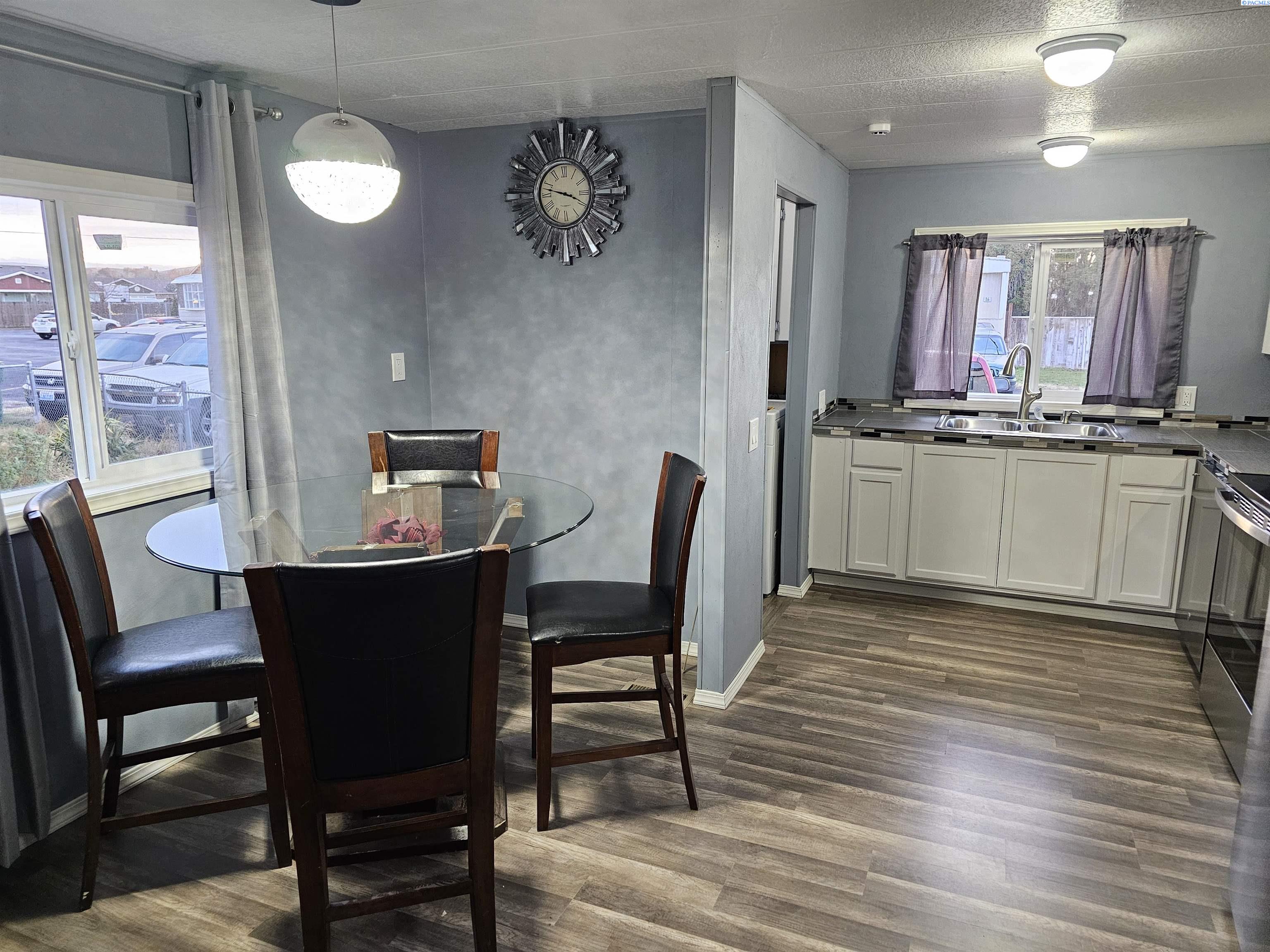 Photo 4 of Single family home for sale at 1421 S Cedar St, Kennewick, WA 99337 | MLS# PAC295434 | Listing updated on 2026-08-10