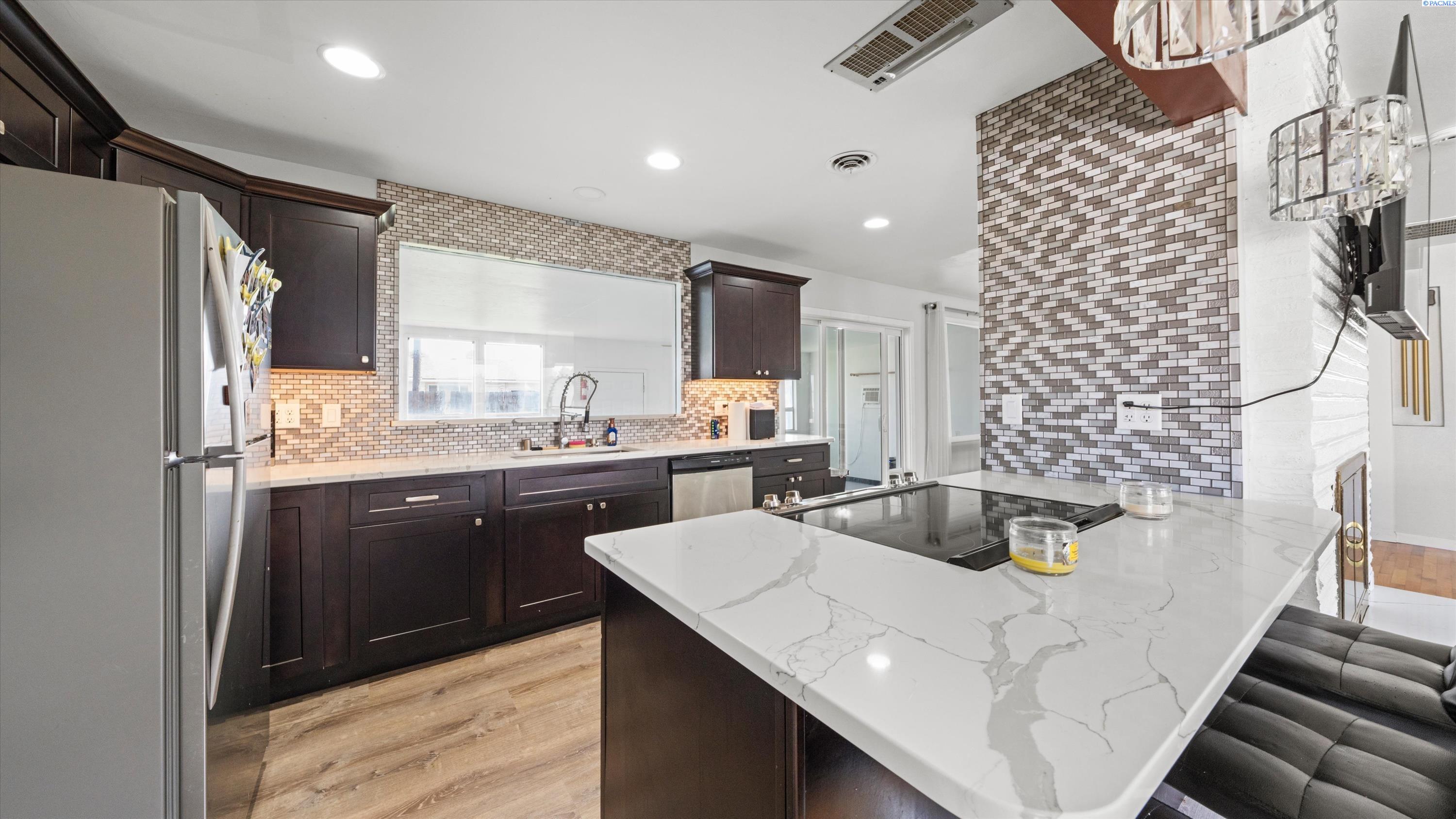 Photo 4 of Single family home for sale at 2507 W Entiat Ave, Kennewick, WA 99336 | MLS# PAC295440 | Listing updated on 2026-09-20