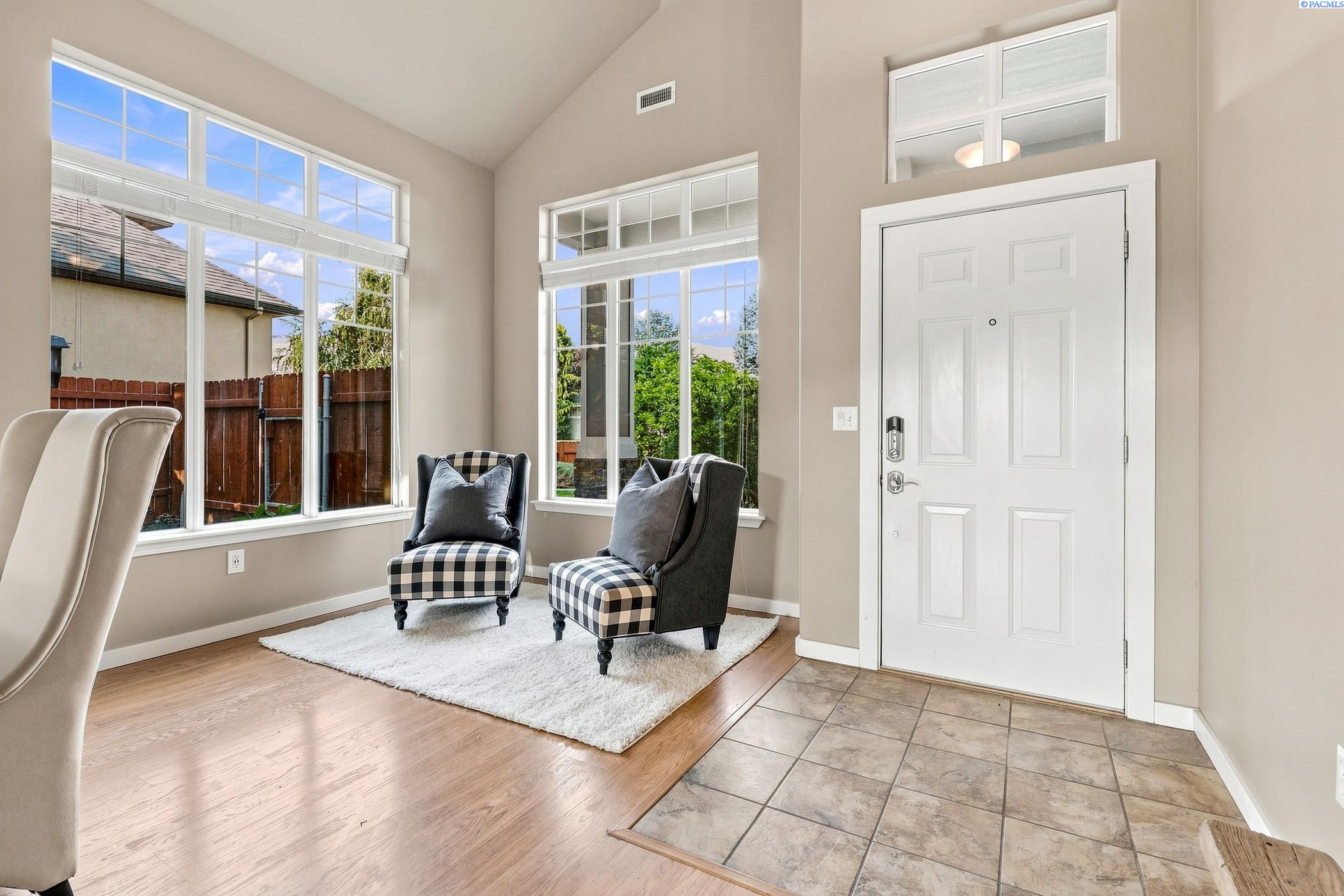 Photo 2 of Single family home for sale at 1928 Penny Royal Ave, Richland, WA 99352 | MLS# PAC295444 | Listing updated on 2026-10-02