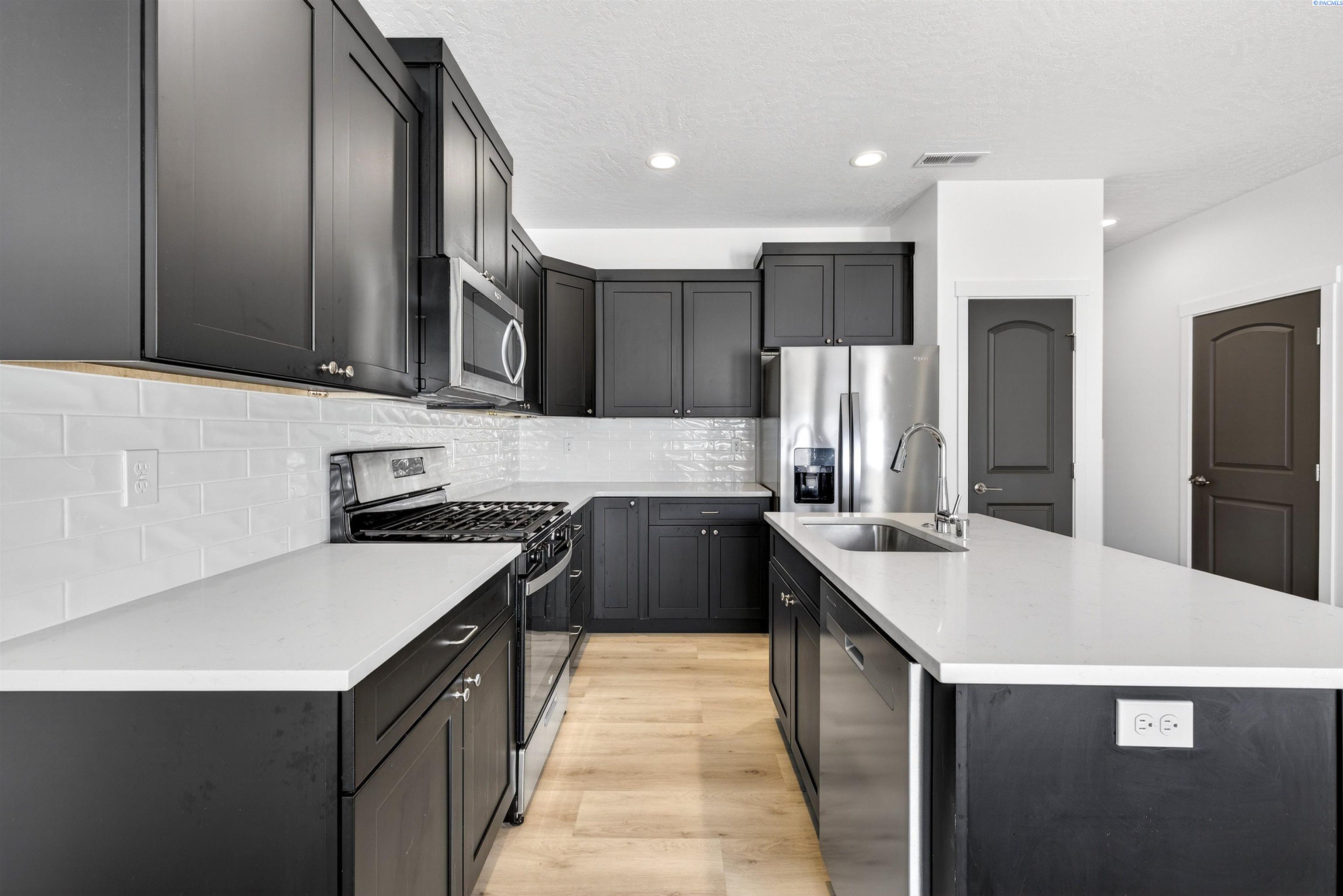 Photo 4 of Townhouse for sale at 2803 66th Place, Pasco, WA 99301 | MLS# PAC295453 | Listing updated on 2026-09-20