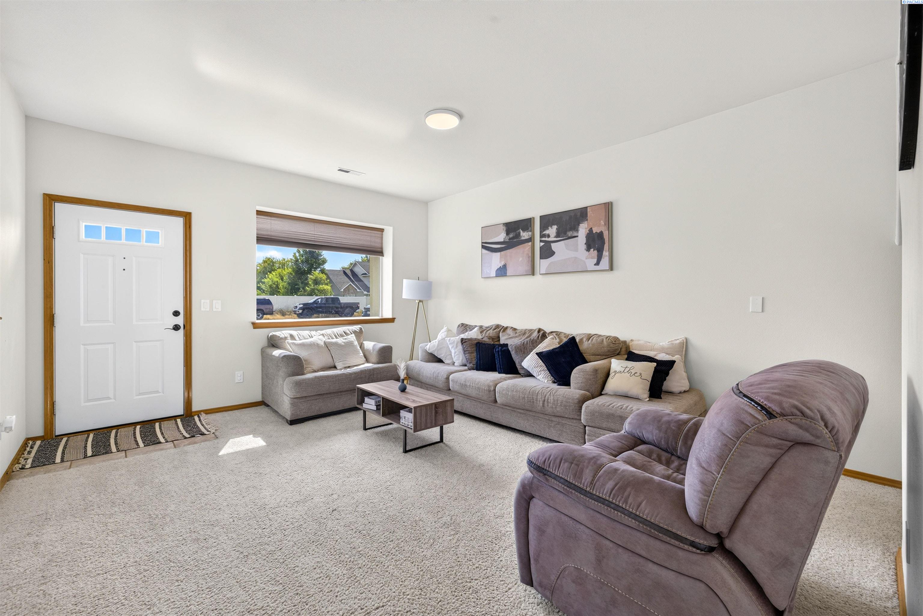Photo 3 of Single family home for sale at 1312 N 37th Court, Pasco, WA 99301 | MLS# PAC295458 | Listing updated on 2026-08-21