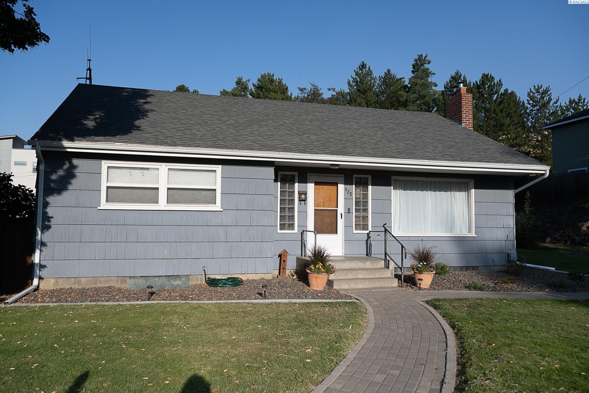 Photo 2 of Single family home for sale at 928 Market St, Prosser, WA 99350 | MLS# PAC295470 | Listing updated on 2026-09-24
