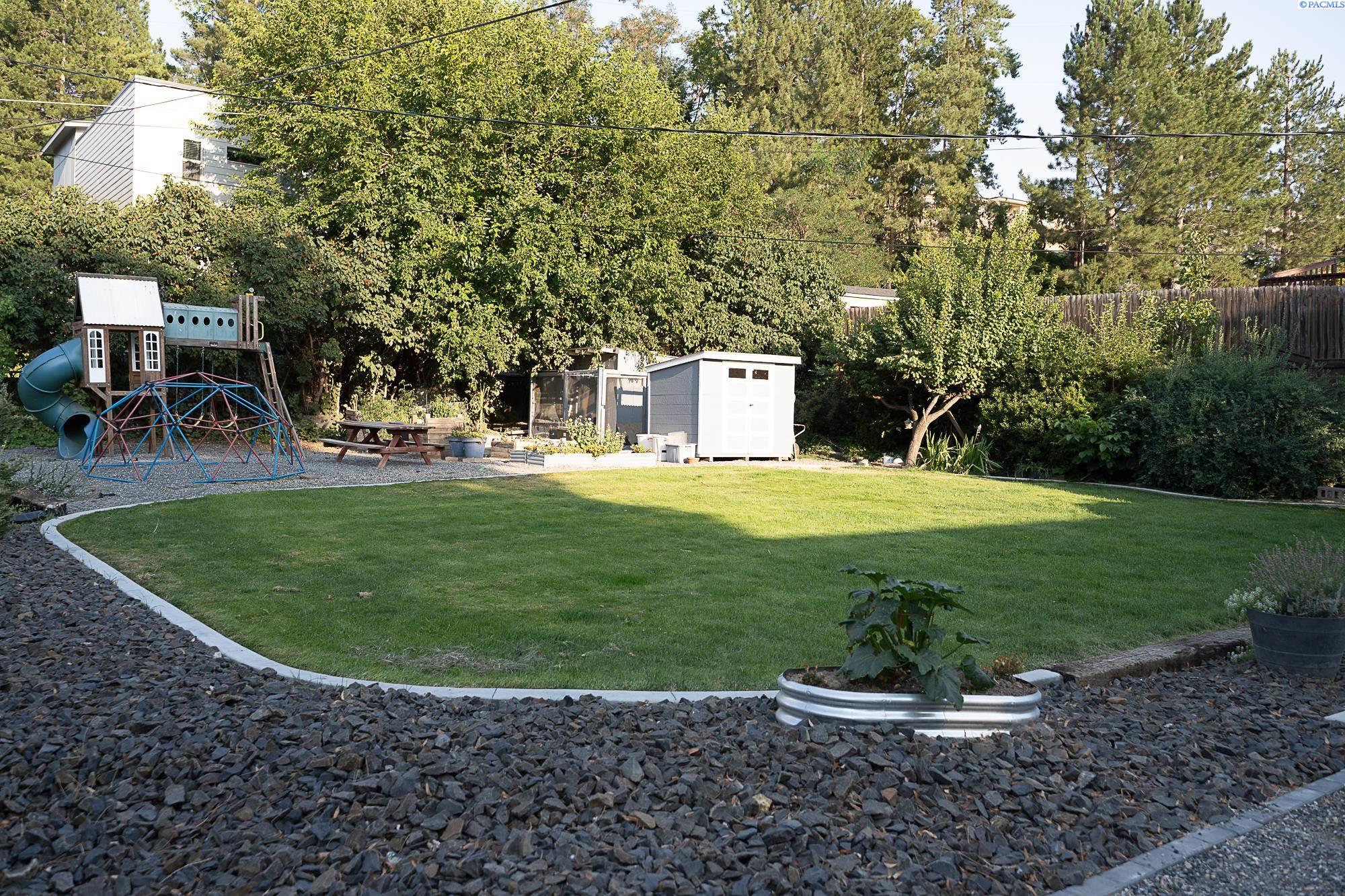 Photo 3 of Single family home for sale at 928 Market St, Prosser, WA 99350 | MLS# PAC295470 | Listing updated on 2026-09-24