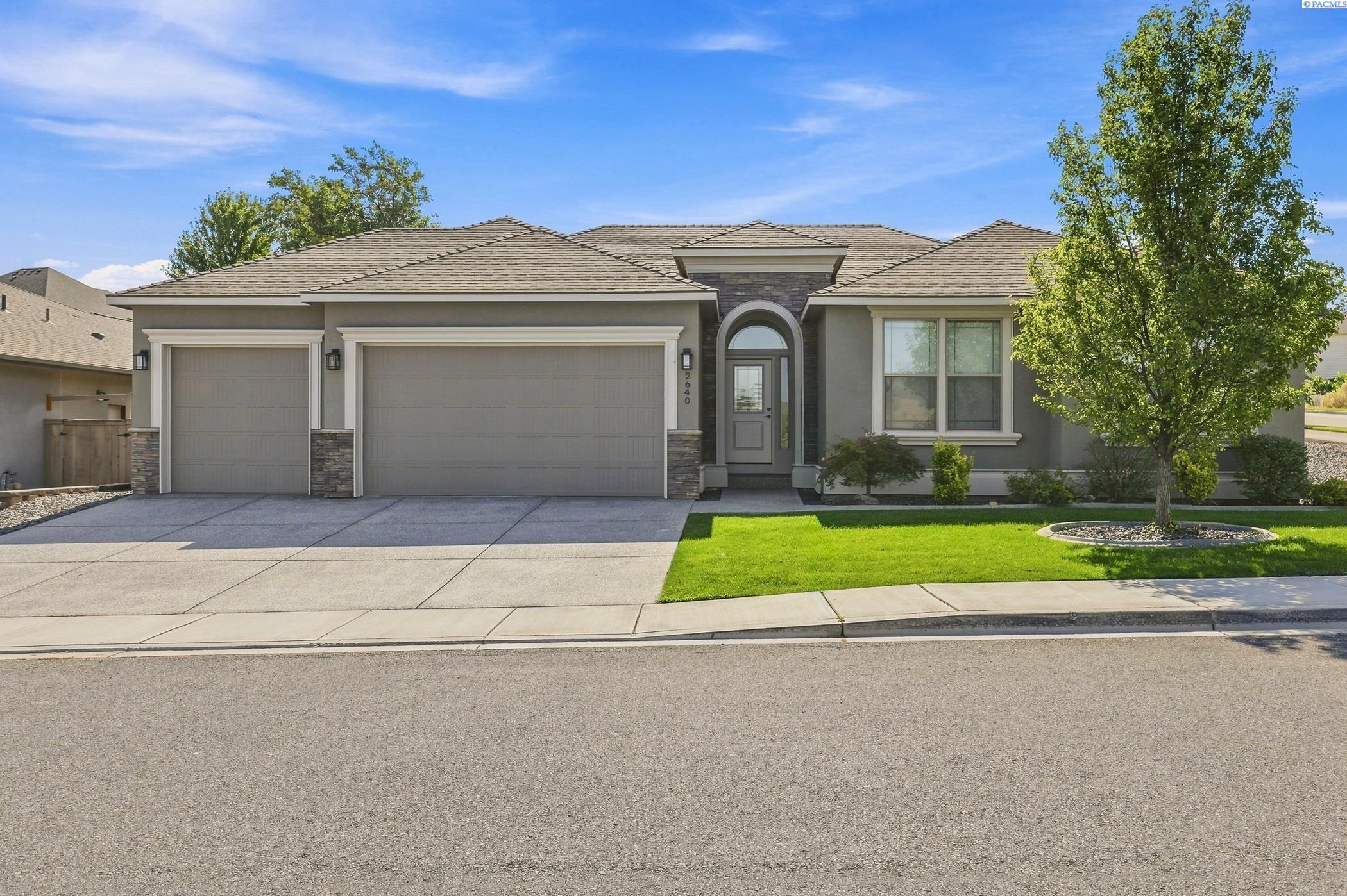 Photo 2 of Single family home for sale at 2640 Grayhawk Loop, Richland, WA 99354 | MLS# PAC295471 | Listing updated on 2026-10-02