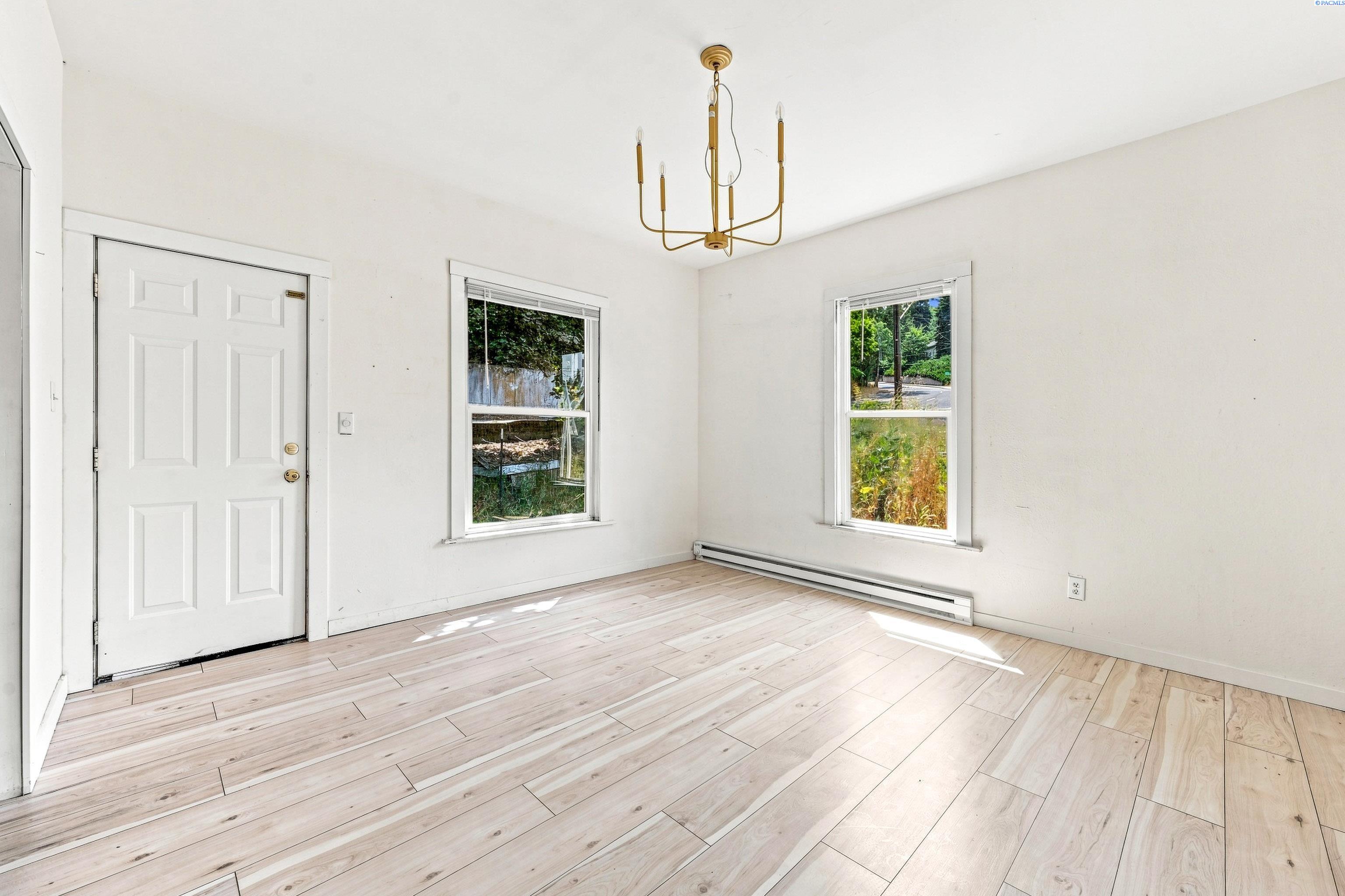 Photo 3 of Single family home for sale at 225 Se Spring St, Pullman, WA 99163 | MLS# PAC295474 | Listing updated on 2026-10-05