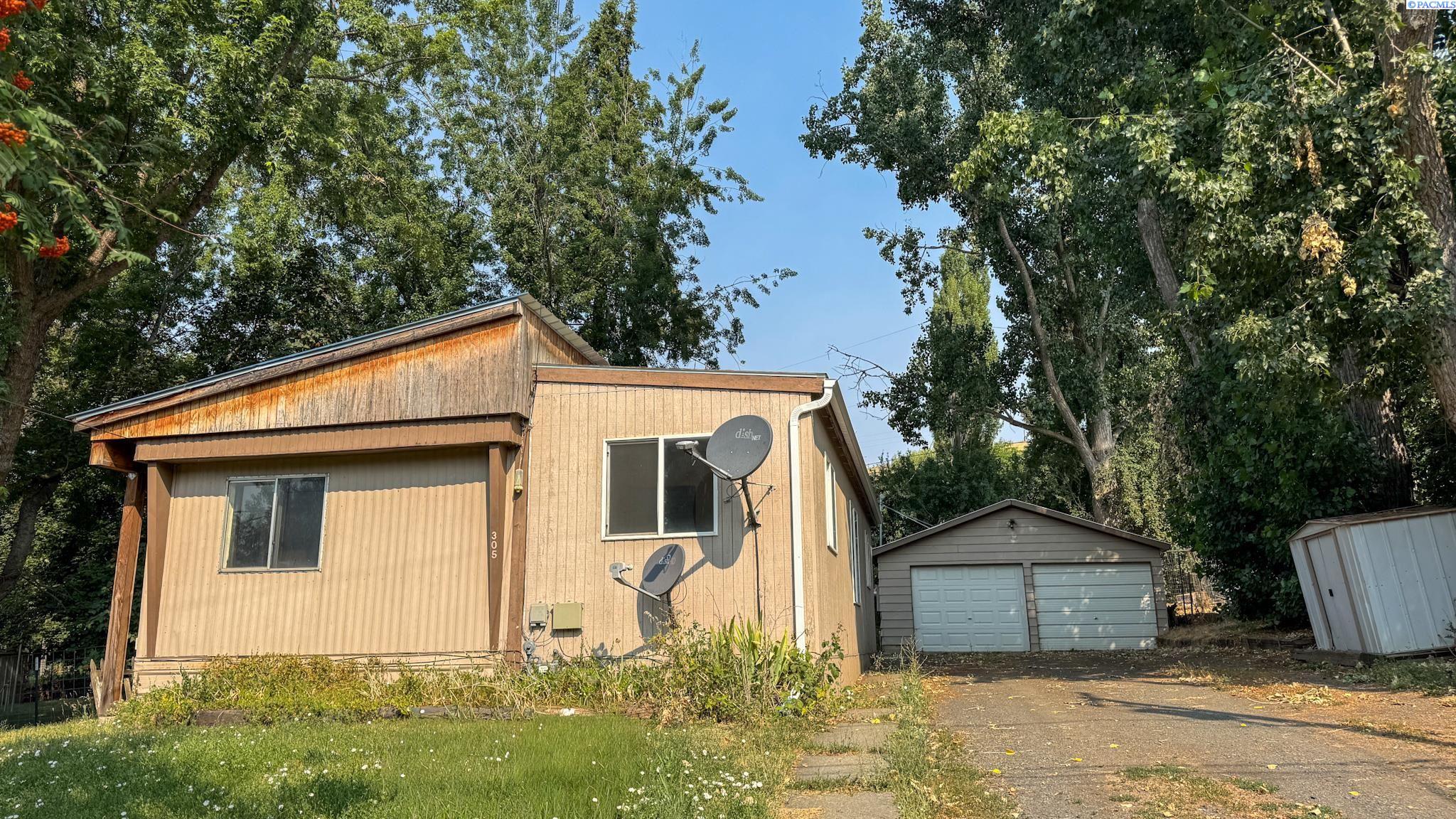 Photo 1 of Sale Pending at 305 N G St, Albion, WA 99102 | MLS# PAC295479 | Listing updated on 2026-10-12