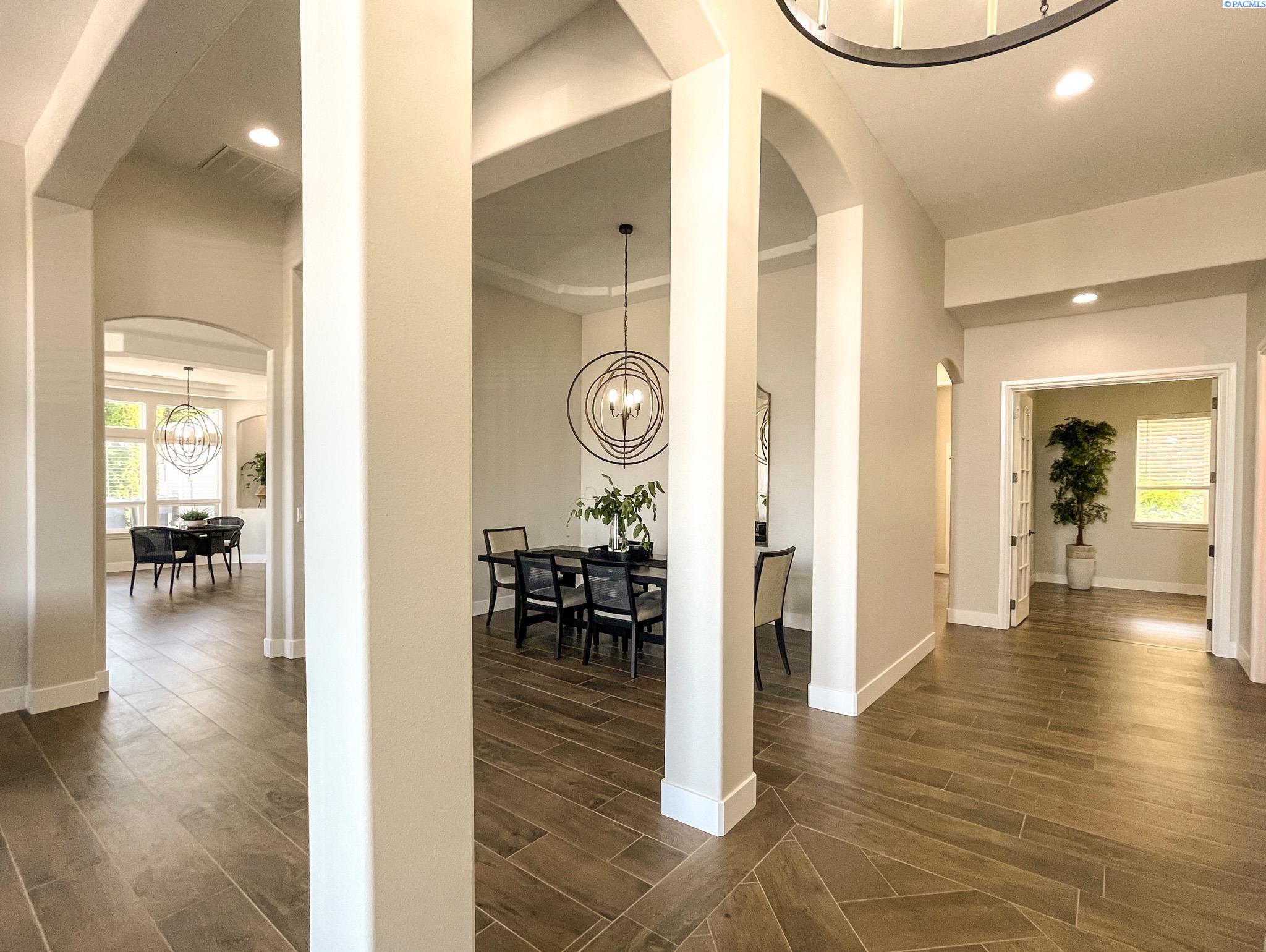 Photo 3 of Single family home for sale at 231 Meadowridge Loop, Richland, WA 99352 | MLS# PAC295483 | Listing updated on 2026-08-13