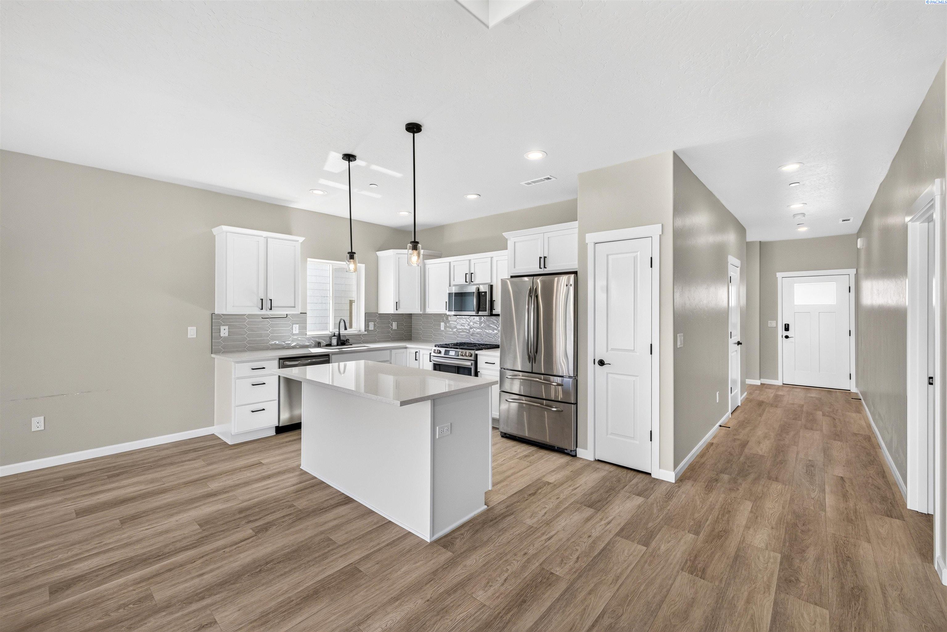 Photo 4 of Single family home for sale at 3902 Barbera St, Richland, WA 99352 | MLS# PAC295491 | Listing updated on 2026-10-08