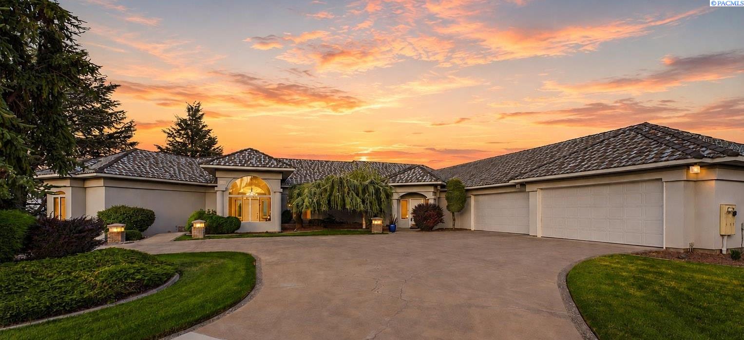 Photo 2 of Mansion for sale at 1361 Gage Blvd, Richland, WA 99352 | MLS# PAC295500 | Listing updated on 2026-09-24