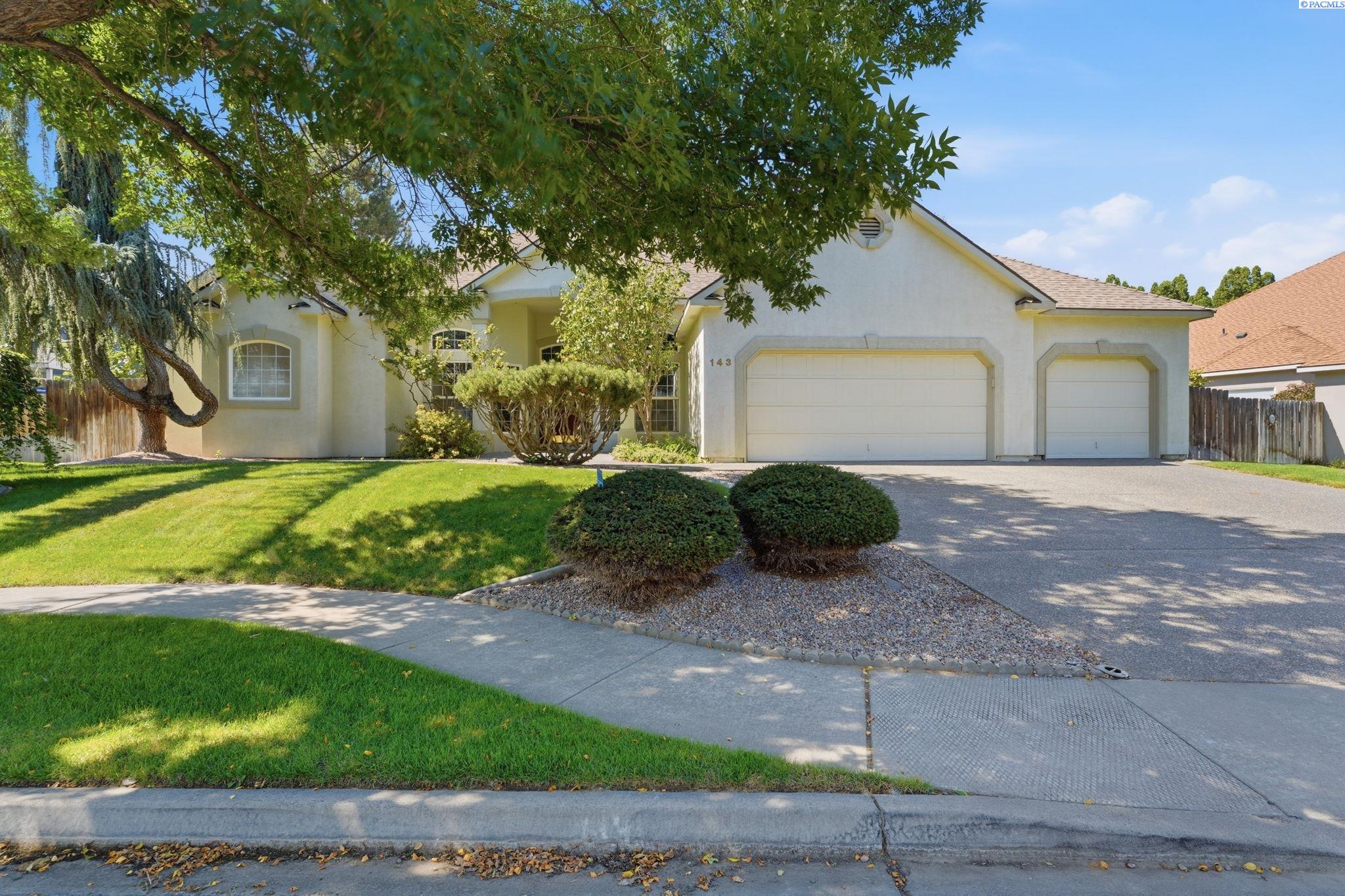 Photo 1 of Single family home for sale at 143 Mesa Dr, Richland, WA 99352 | MLS# PAC295502 | Listing updated on 2026-10-06
