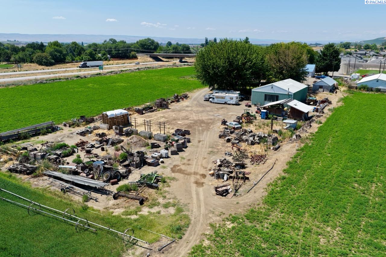Photo 4 of Manufactured home for sale at 1844 Sunnyside Mabton Hwy, Sunnyside, WA 98944 | MLS# PAC295504 | Listing updated on 2026-08-21