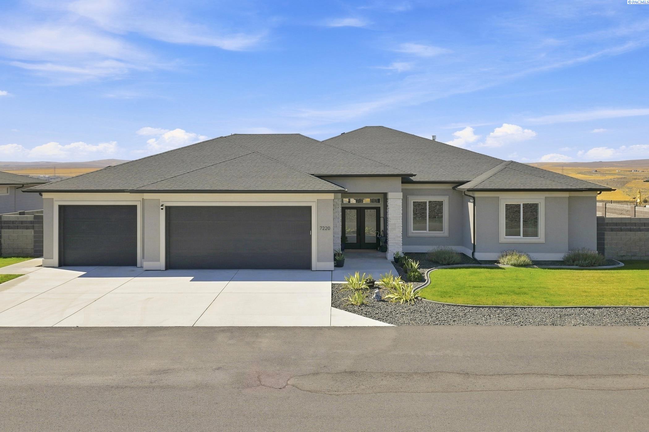 Photo 2 of Single family home for sale at 7220 W 22nd Place, Kennewick, WA 99338 | MLS# PAC295505 | Listing updated on 2026-10-24