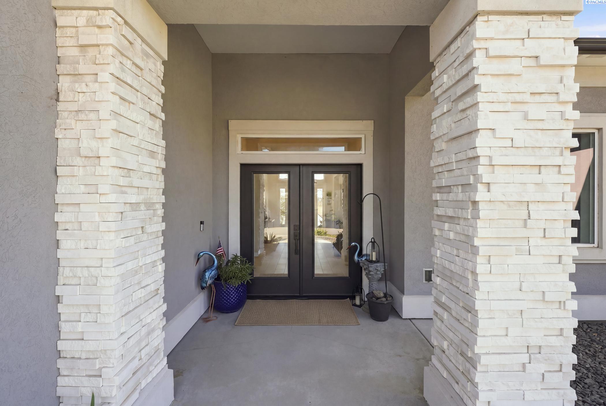 Photo 3 of Single family home for sale at 7220 W 22nd Place, Kennewick, WA 99338 | MLS# PAC295505 | Listing updated on 2026-10-24
