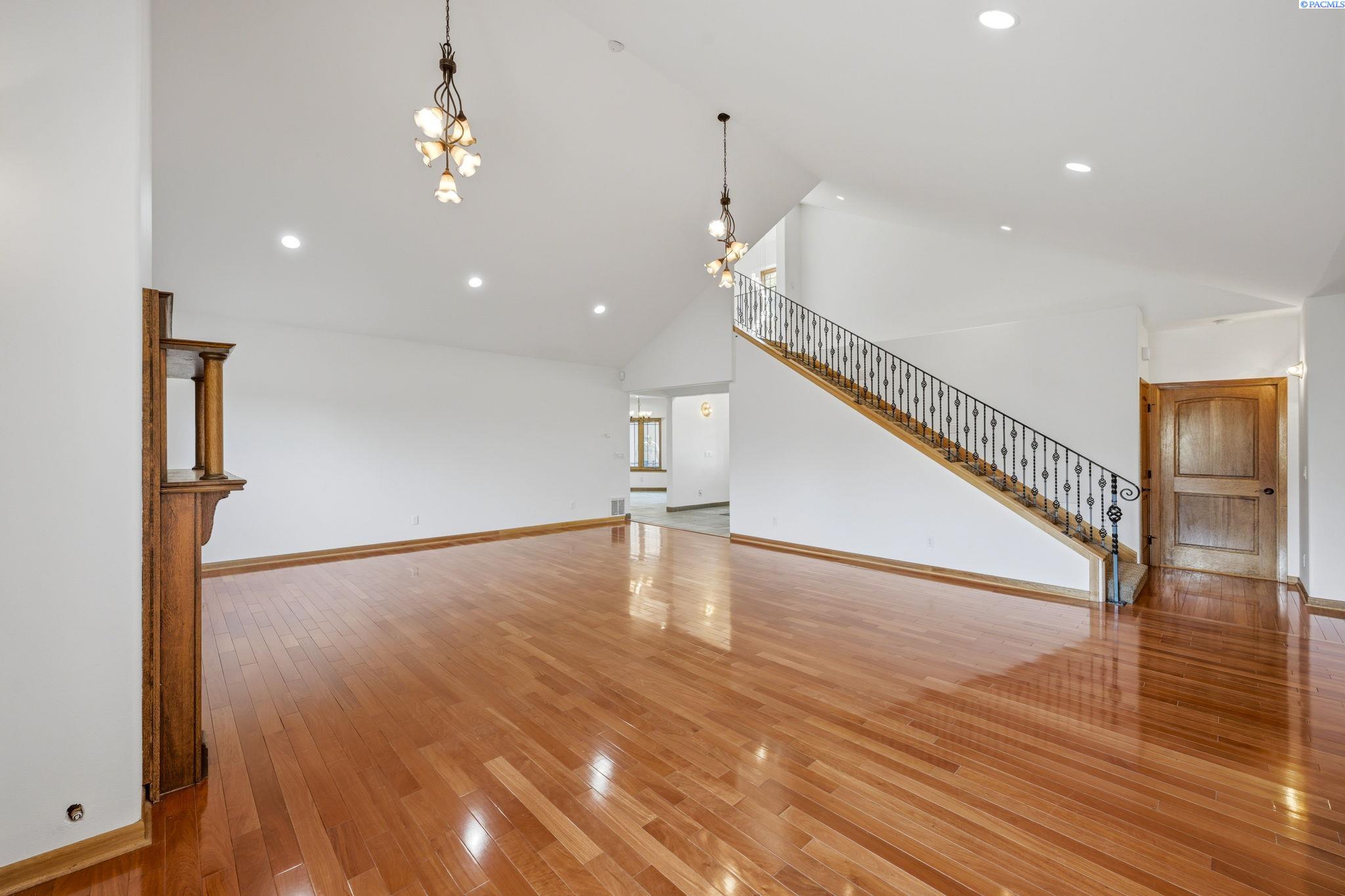 Photo 4 of Single family home for sale at 651 Klemgard Rd, Pullman, WA 99163 | MLS# PAC295512 | Listing updated on 2026-09-27
