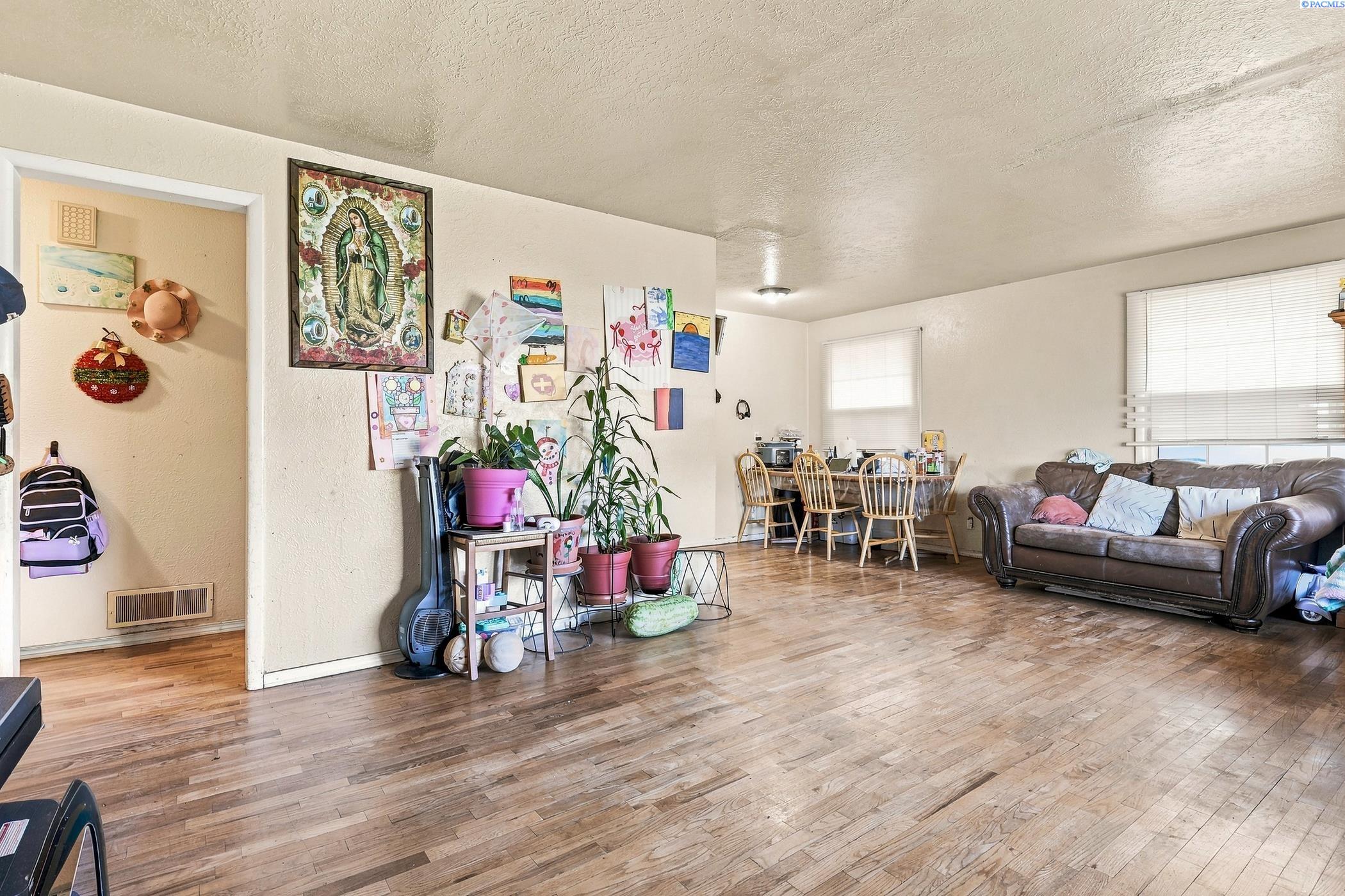 Photo 4 of House for sale at 503 Hillcrest St, Grandview, WA 98930 | MLS# PAC295514 | Listing updated on 2026-08-14
