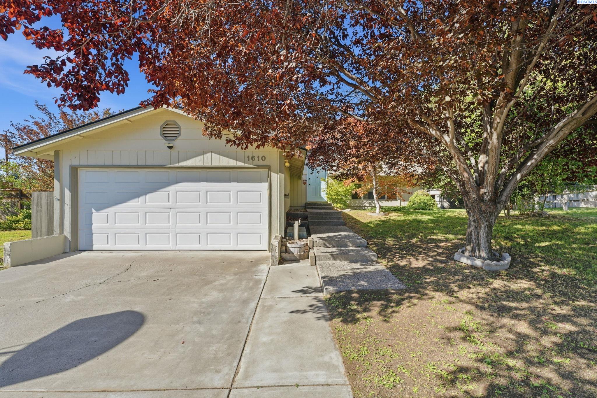Photo 1 of Single family home for sale at 1610 Teal Ct, West Richland, WA 99353 | MLS# PAC295517 | Listing updated on 2026-10-01