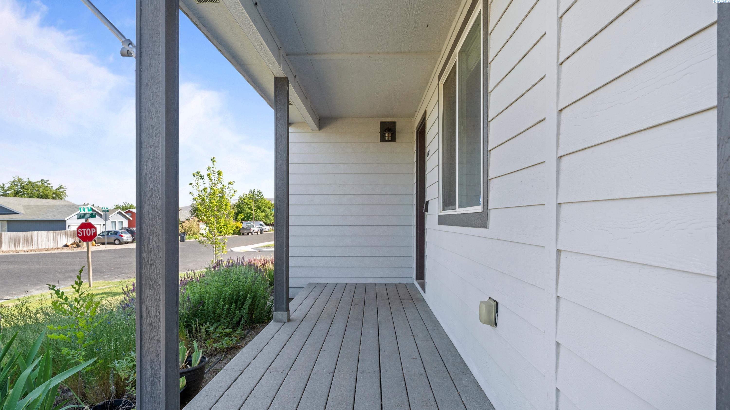 Photo 2 of Single family home for sale at 1542 Ne 12th Street, Benton City, WA 99320 | MLS# PAC295530 | Listing updated on 2026-09-29