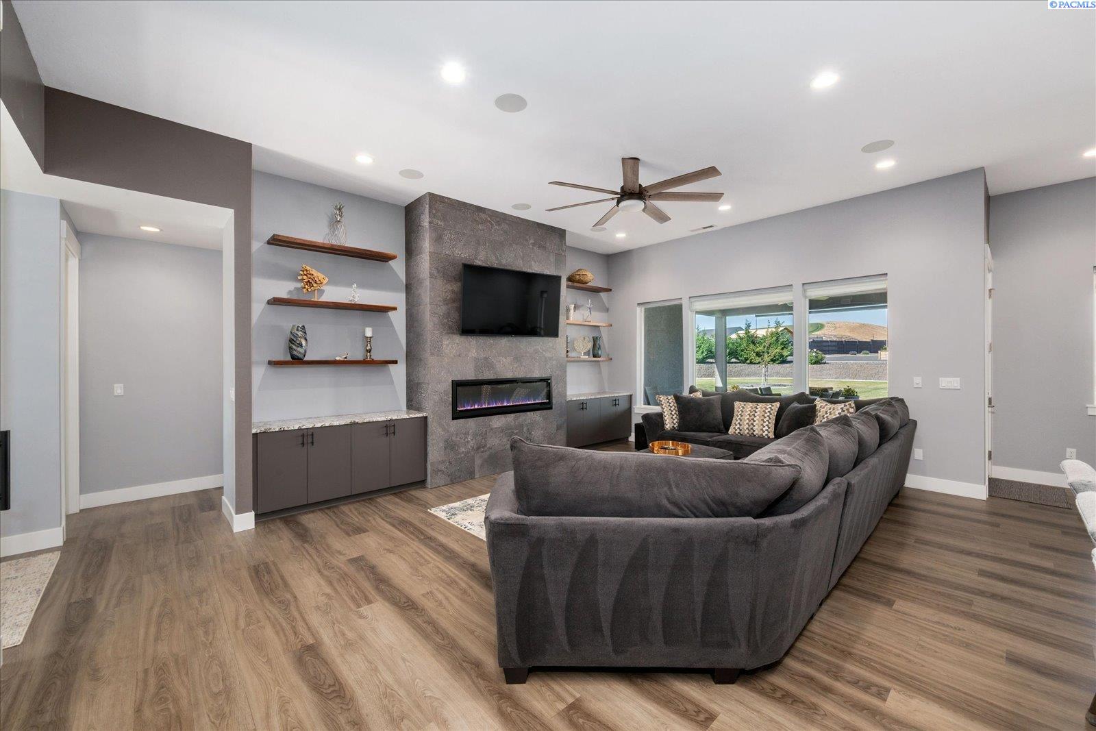 Photo 4 of Single family home for sale at 11808 S Gallop Ln, Kennewick, WA 99338 | MLS# PAC295541 | Listing updated on 2026-09-26