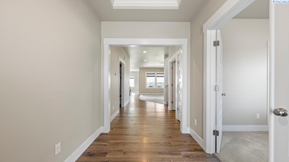 Photo 2 of Single family home for sale at 6947 W 33rd Place, Kennewick, WA 99338 | MLS# PAC295563 | Listing updated on 2026-10-08
