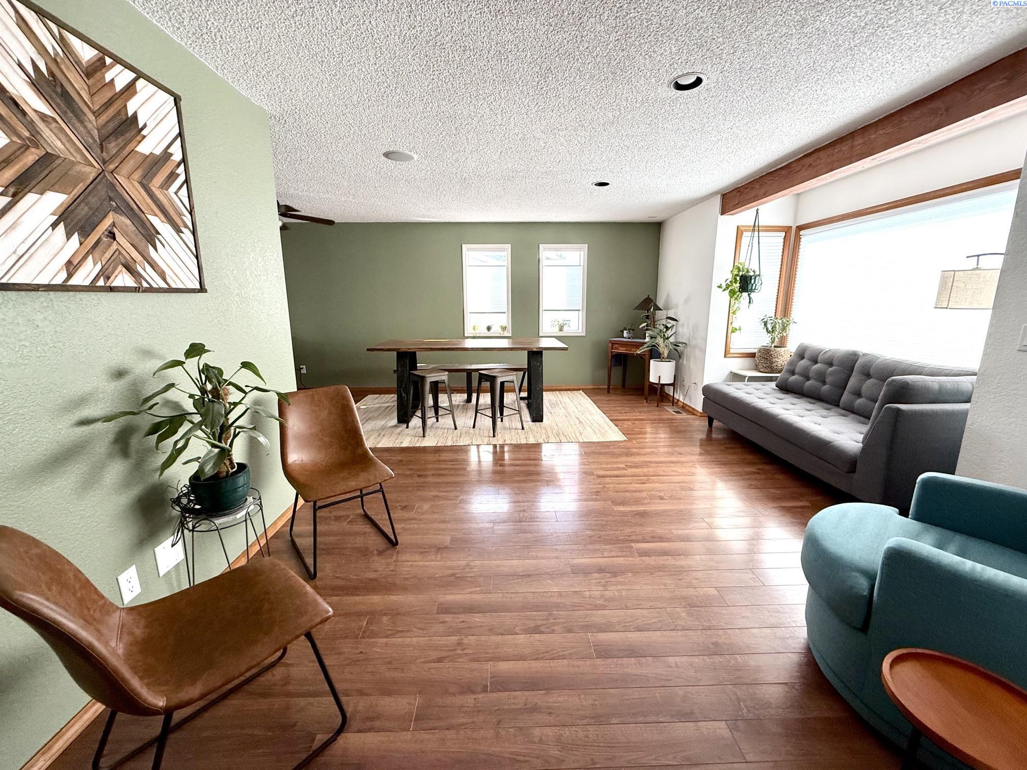 Photo 3 of Single family home for sale at 3611 S Benton Pl, Kennewick, WA 99337 | MLS# PAC295566 | Listing updated on 2026-10-09