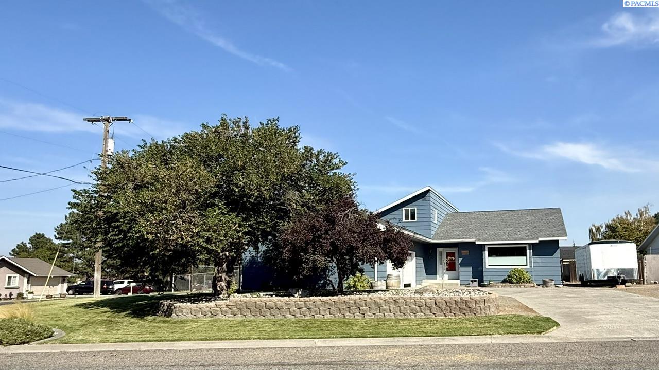 Photo 1 of Single family home for sale at 3611 S Benton Pl, Kennewick, WA 99337 | MLS# PAC295566 | Listing updated on 2026-10-09