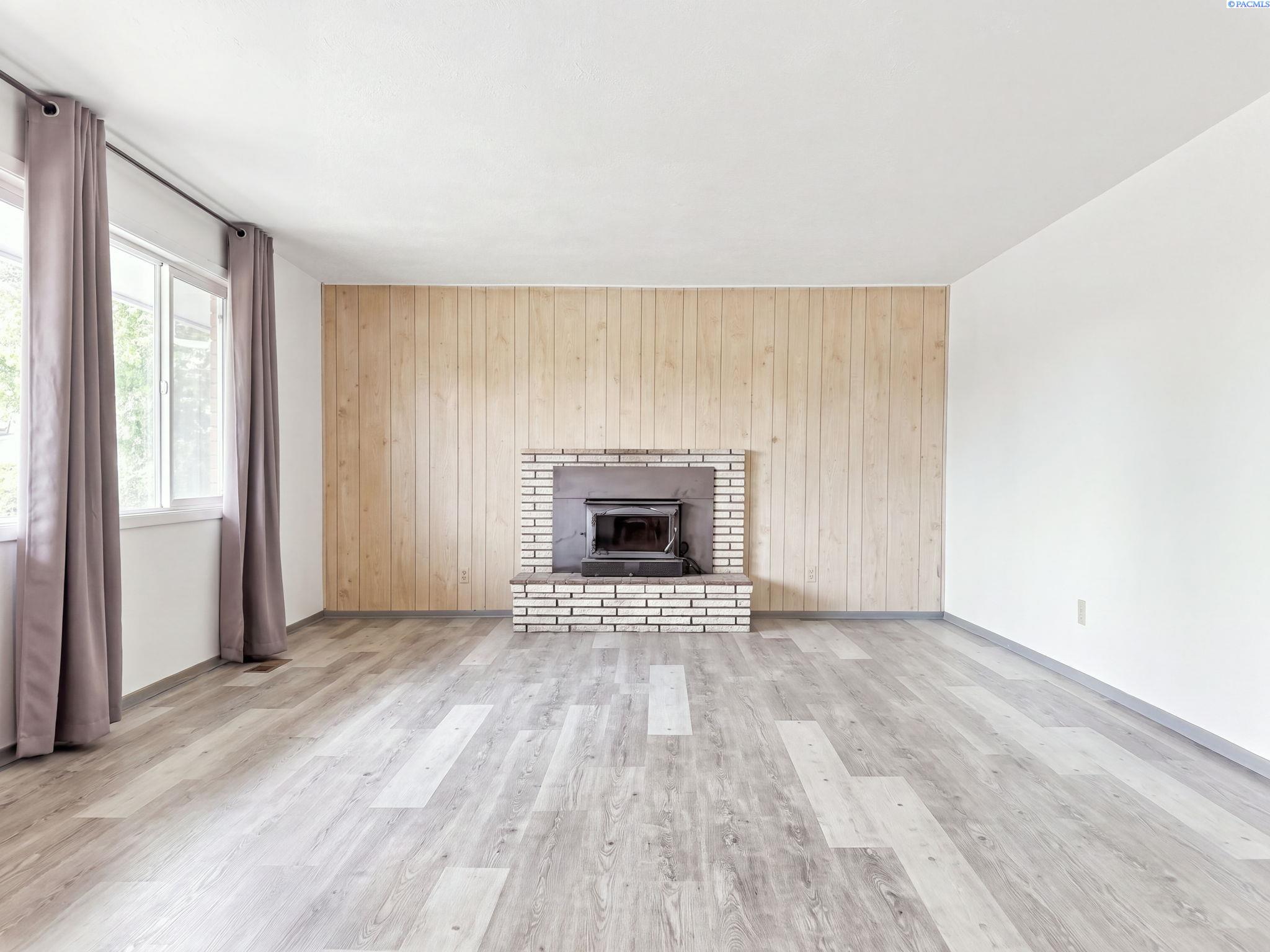 Photo 4 of Single family home for sale at 220 NW Timothy St, Pullman, WA 99163 | MLS# PAC295596 | Listing updated on 2026-09-30