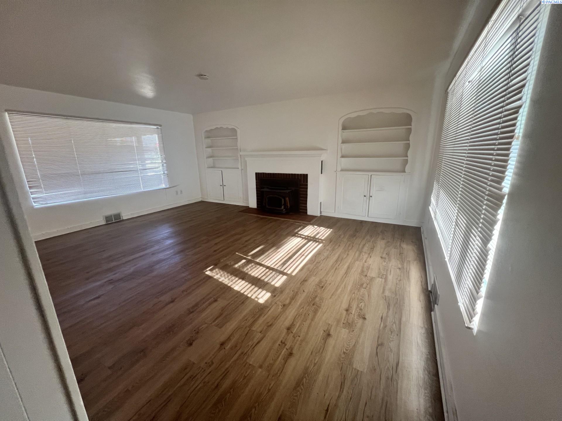 Photo 3 of Single family home for sale at 408 N Volland, Kennewick, WA 99336 | MLS# PAC295597 | Listing updated on 2026-09-21