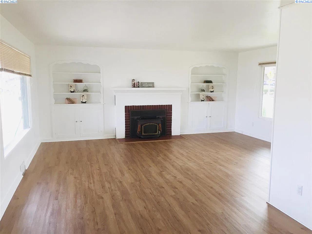 Photo 2 of Single family home for sale at 408 N Volland, Kennewick, WA 99336 | MLS# PAC295597 | Listing updated on 2026-09-21