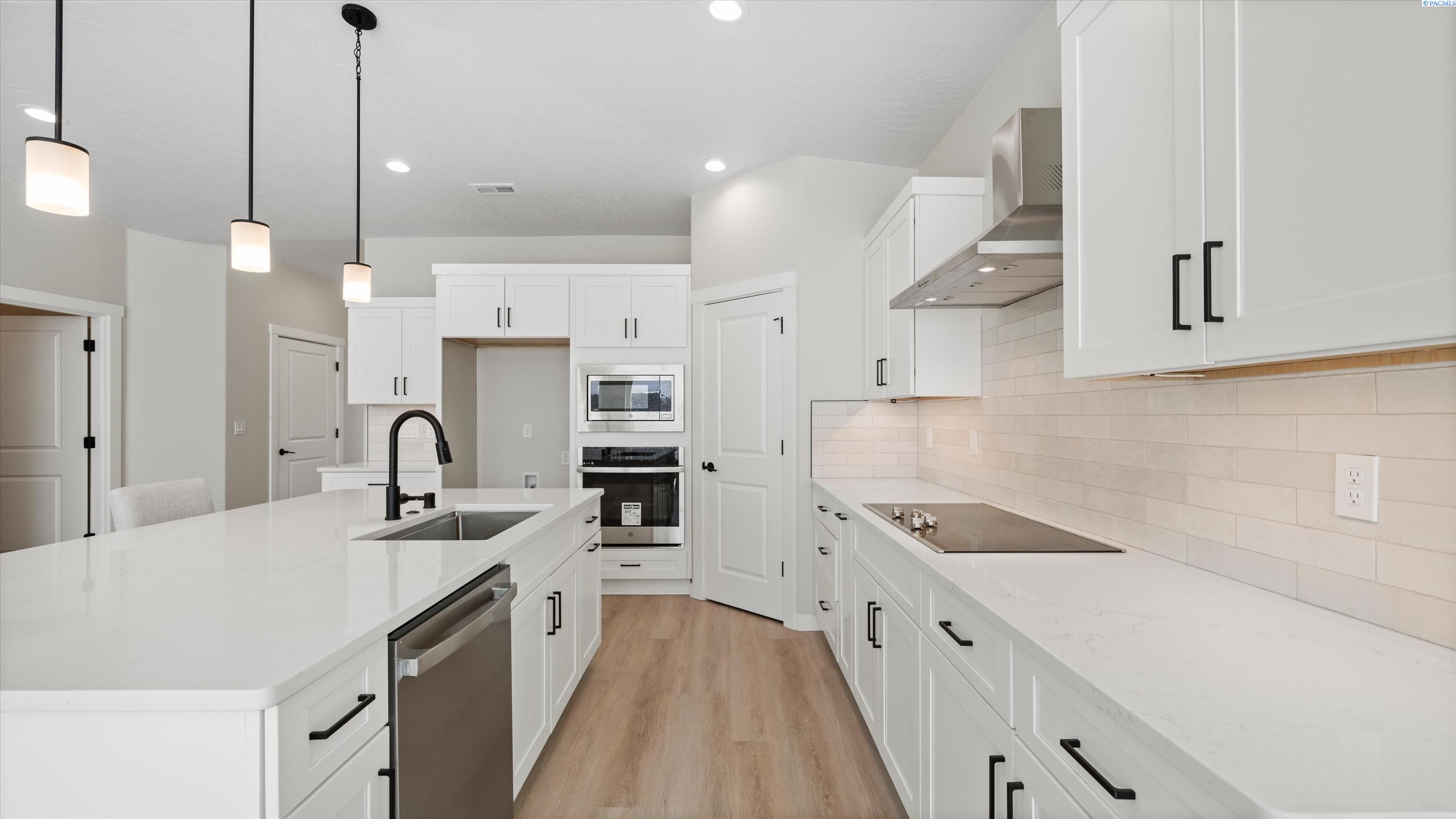 Photo 3 of Townhouse for sale at 3350 S Nelson St, Kennewick, WA 99338 | MLS# PAC295605 | Listing updated on 2026-08-16