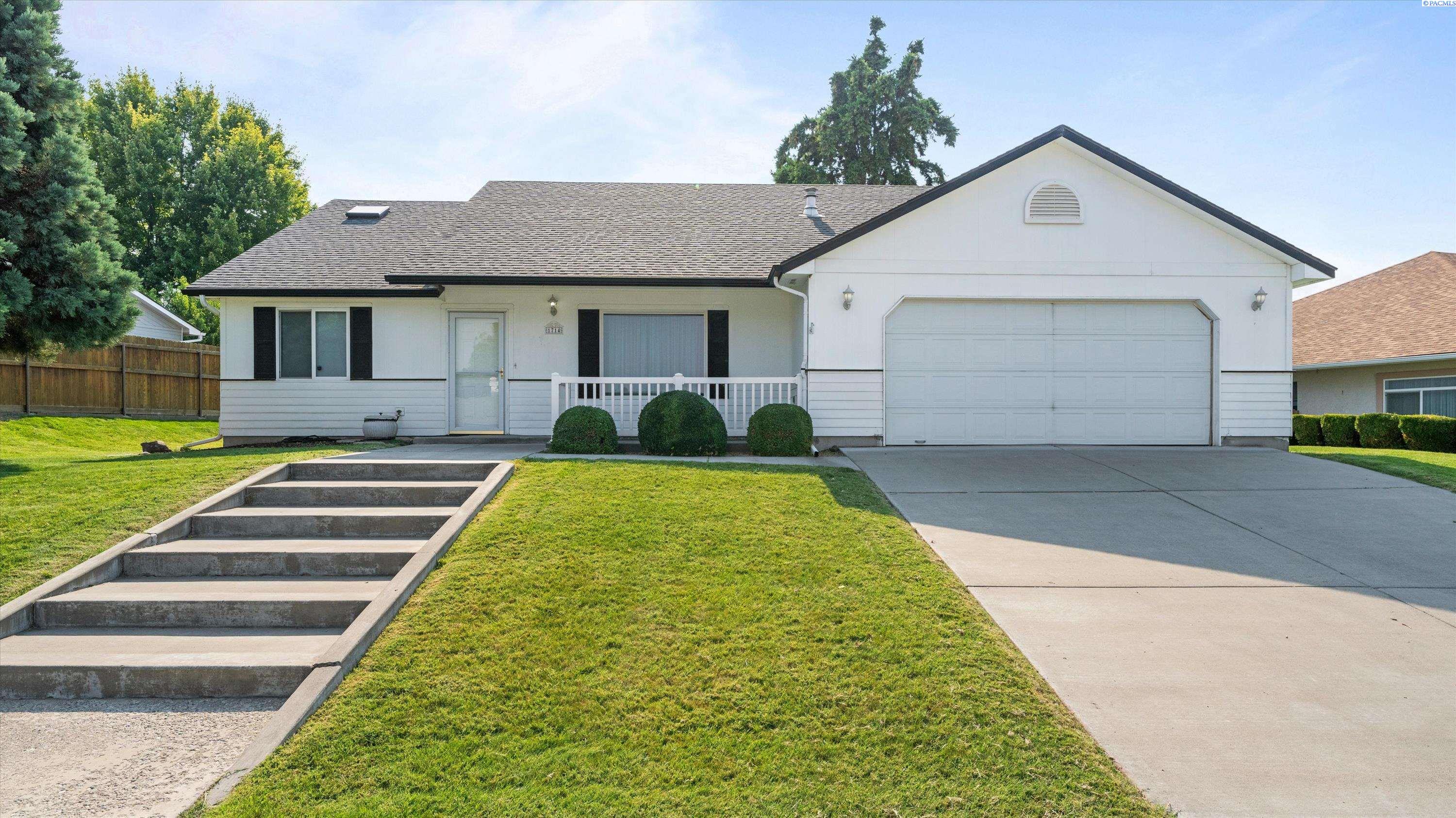 Photo 1 of Single family home for sale at 1714 S Kent, Kennewick, WA 99337 | MLS# PAC295606 | Listing updated on 2026-09-11