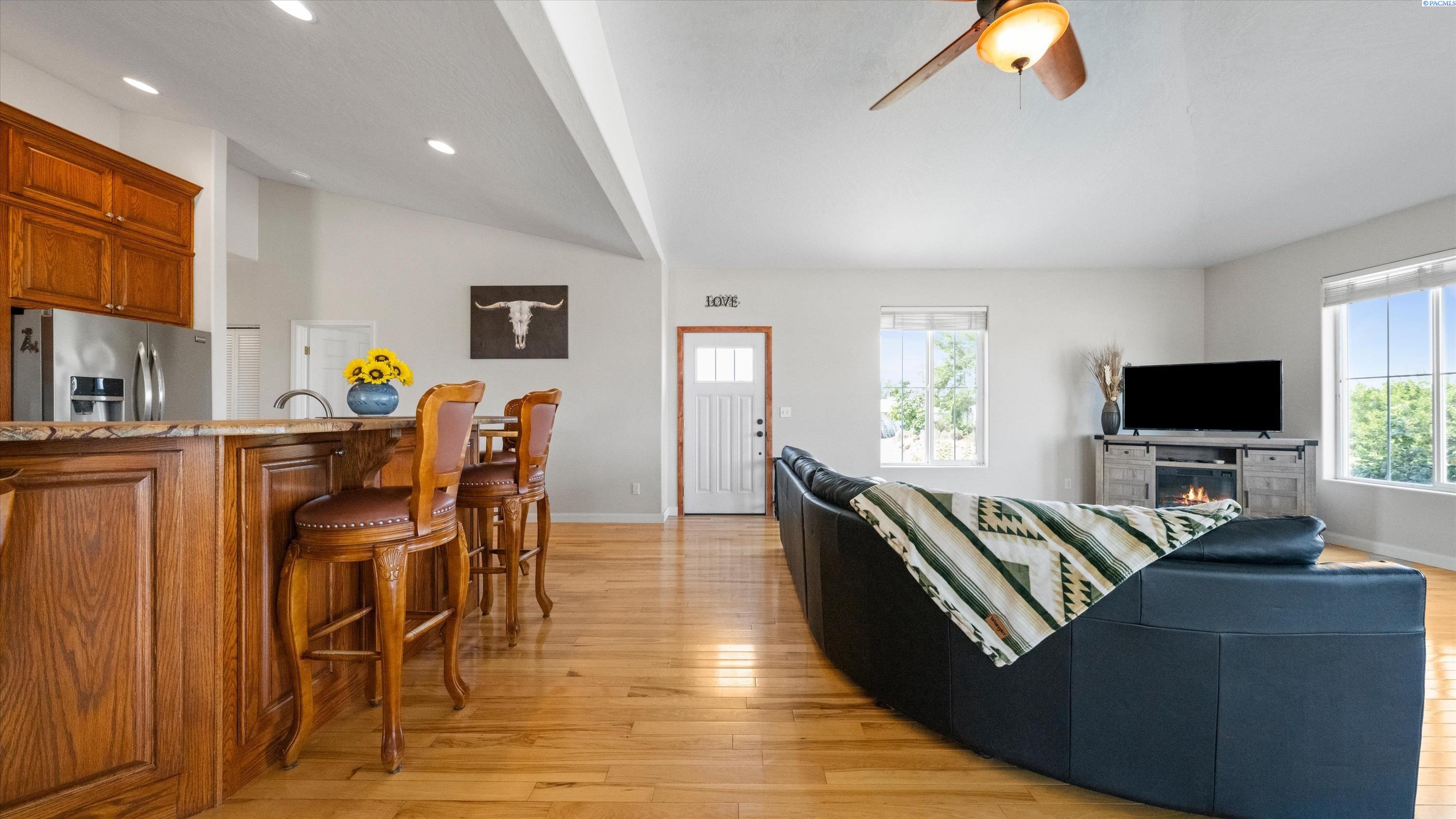 Photo 4 of Single family home for sale at 173403 W Byron Rd, Prosser, WA 99350 | MLS# PAC295611 | Listing updated on 2026-09-10
