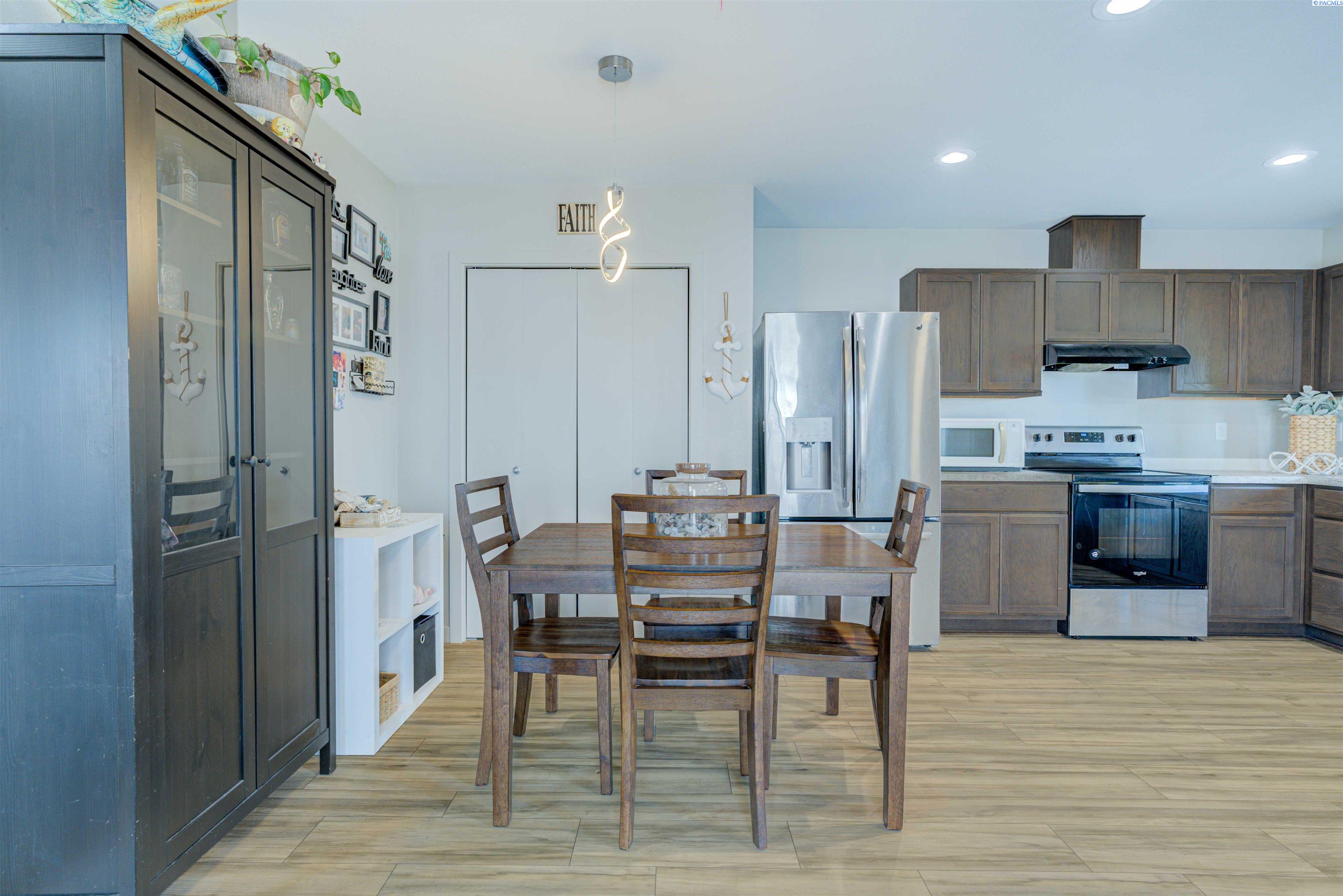 Photo 3 of Townhouse for sale at 523 S Cedar Ave, Pasco, WA 99301 | MLS# PAC295636 | Listing updated on 2026-09-22